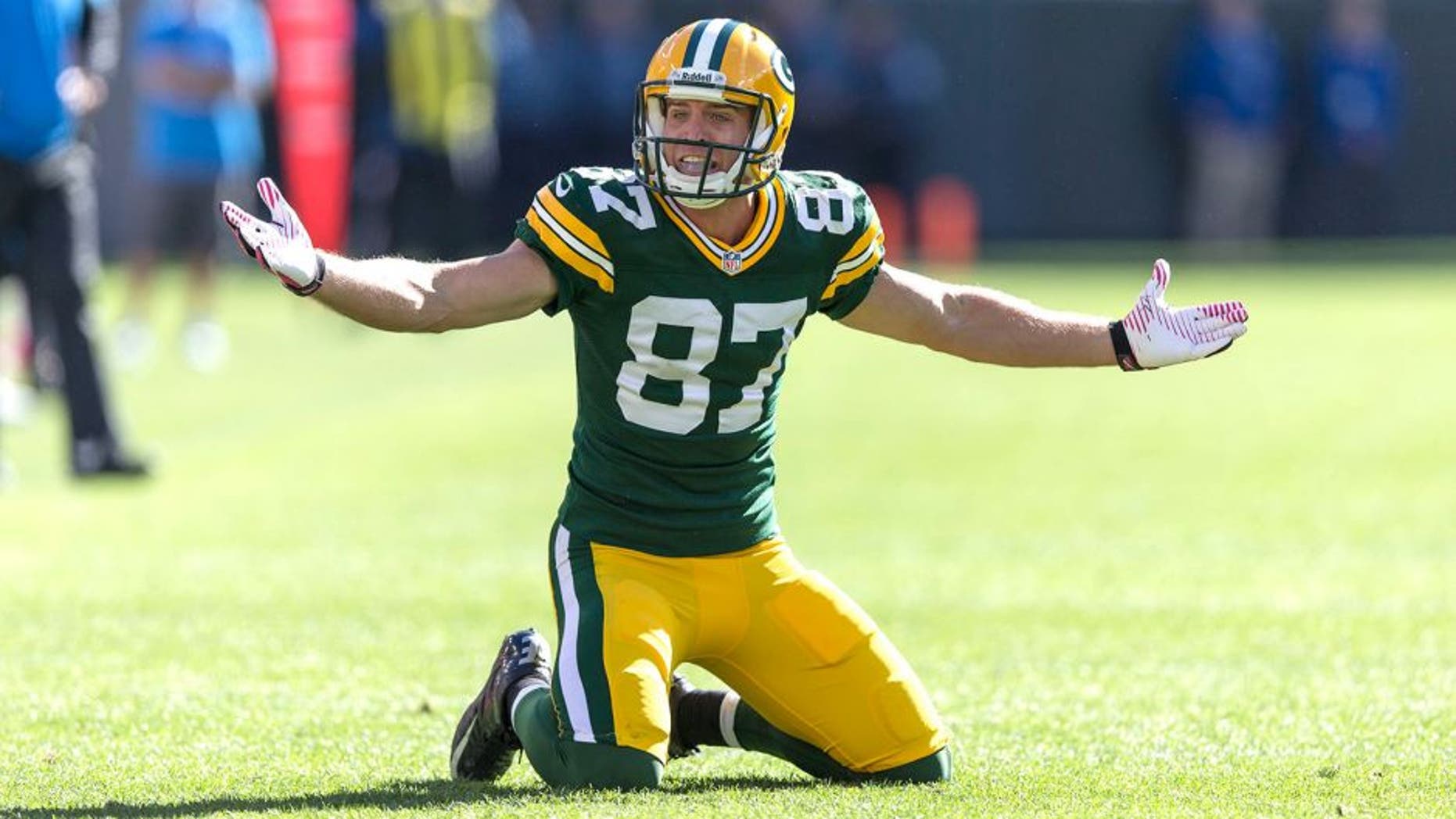 GREEN BAY, WI - OCTOBER 6: Jordy Nelson #87 of the Green Bay Packers reacts to being interfered with against the Detroit Lions defense at Lambeau Field on October 6, 2013 in Green Bay, Wisconsin. (Photo Tom Lynn /Getty Images)