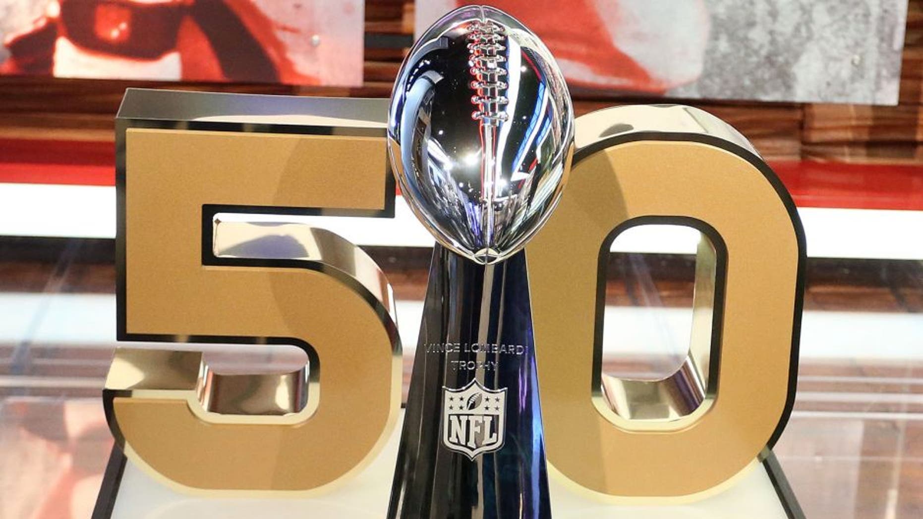 CULVER CITY, CA - SEPTEMBER 09: The Super Bowl trophy on display during the NFL Media Event, the day before Kickoff to the 2015 Season on September 9, 2015 in Culver City, California. (Photo by Frederick M. Brown/Getty Images)