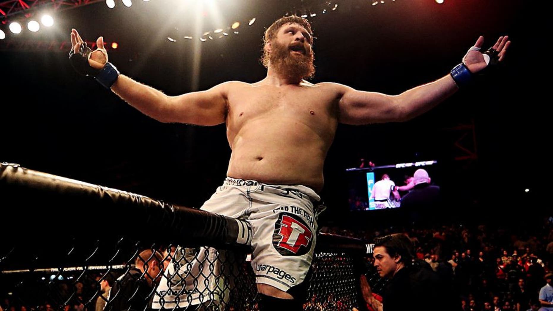  Roy  Nelson  vs Derrick Lewis added to UFC Fight  Night on 