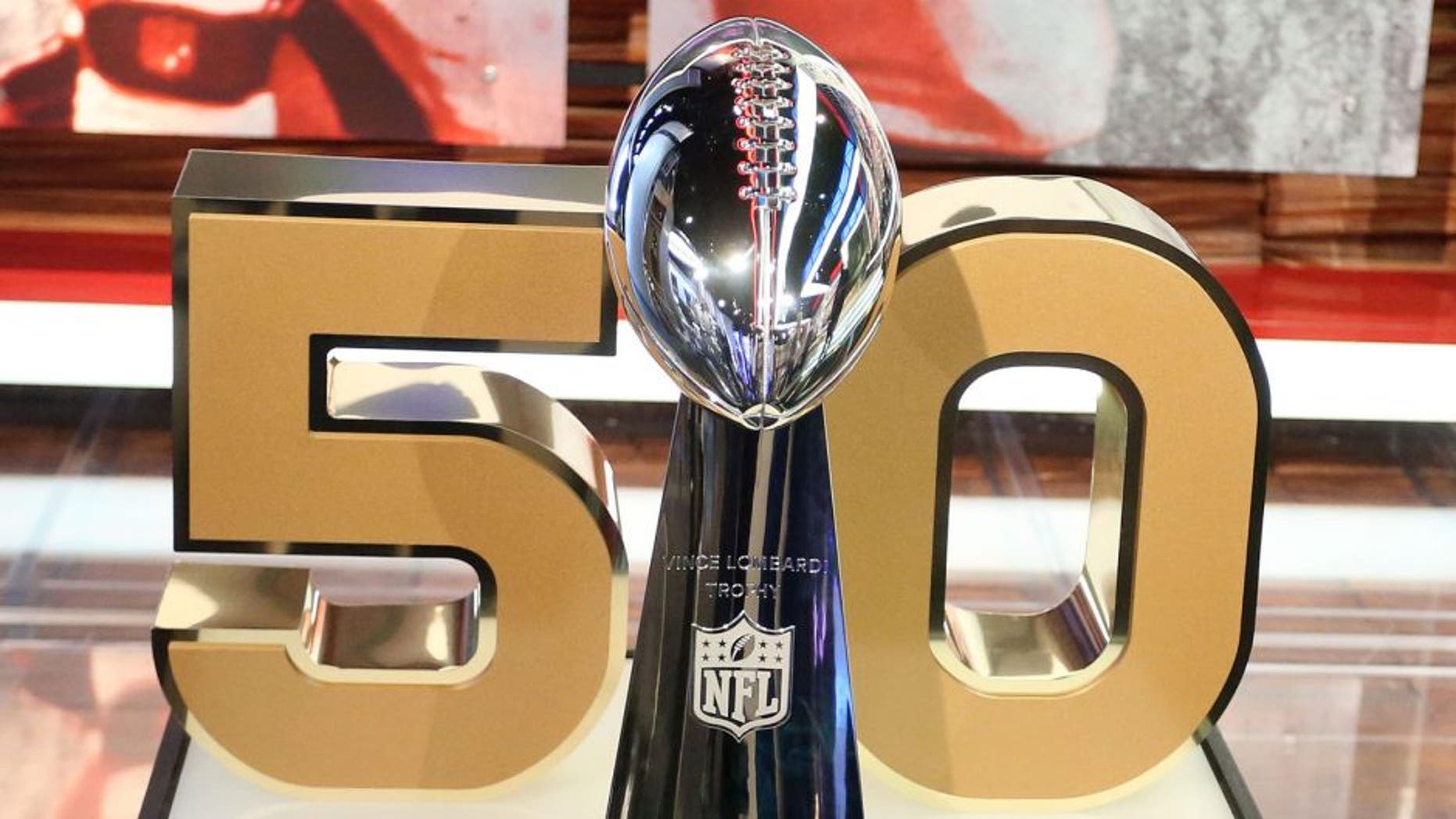 CULVER CITY, CA - SEPTEMBER 09: The Super Bowl trophy on display during the NFL Media Event, the day before Kickoff to the 2015 Season on September 9, 2015 in Culver City, California. (Photo by Frederick M. Brown/Getty Images)