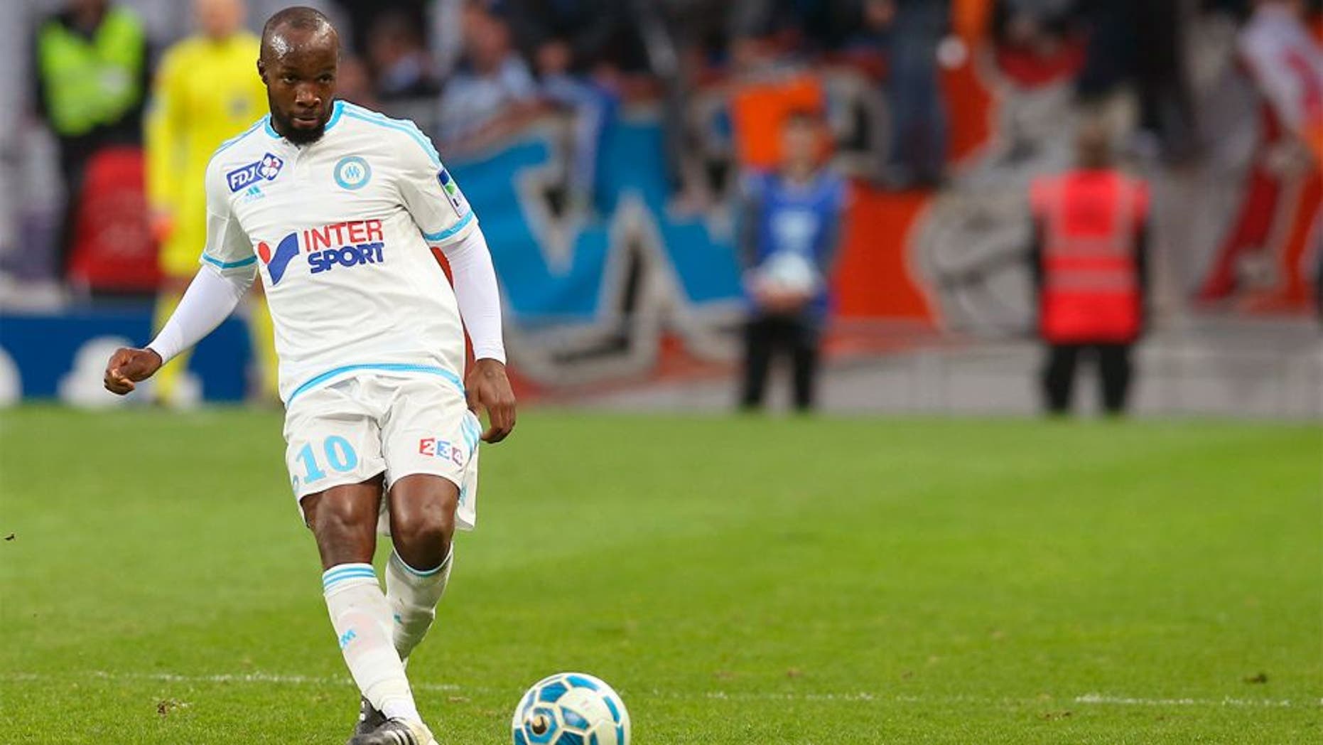 TOULOUSE, FRANCE - JANUARY 13: Lassana Diarra for Marseille in actoin during the French League Cup quarter final between Toulouse and Marseille at Stadium Municipal on January 13, 2016 in Toulouse, France. (Photo by Romain Perrocheau/Getty Images)