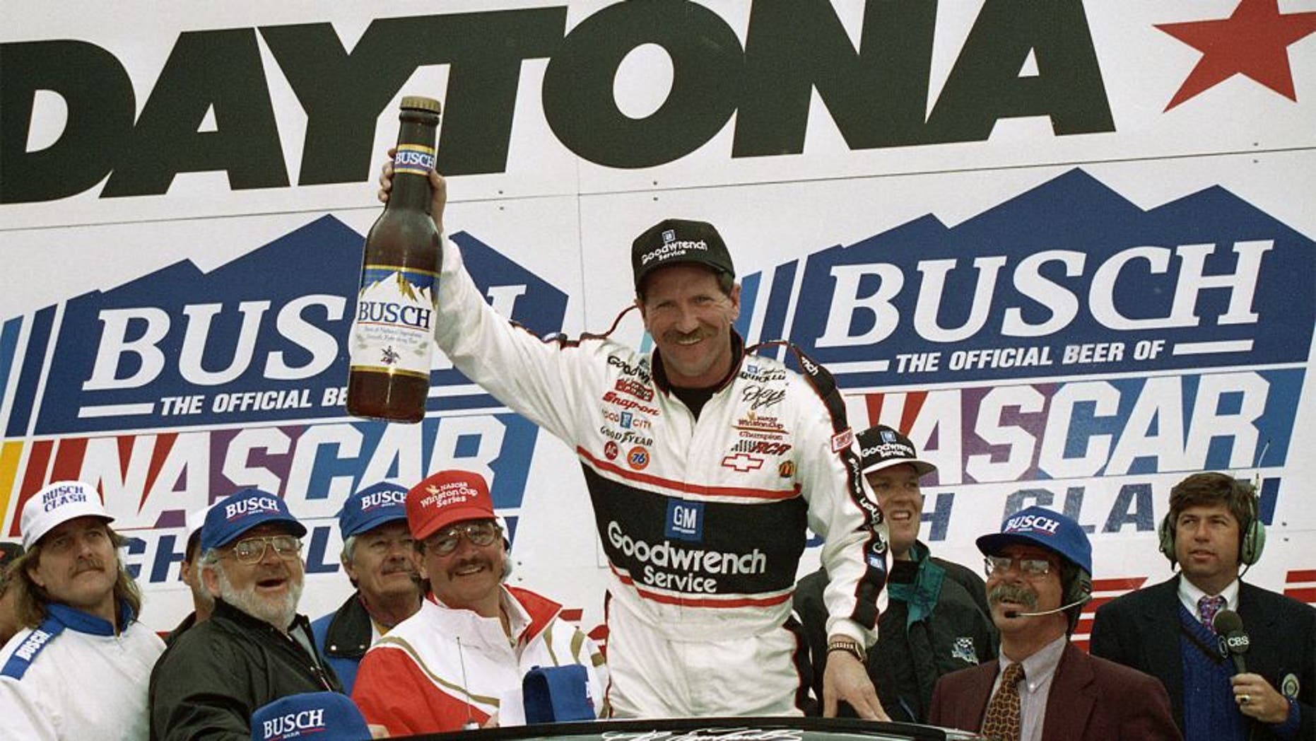 DAYTONA BEACH, FL - FEBRUARY 12, 1995: Dale Earnhardt started 9th and won the 1995 Busch Clash at Daytona. He won $57,500. (Photo by ISC Archives via Getty Images)