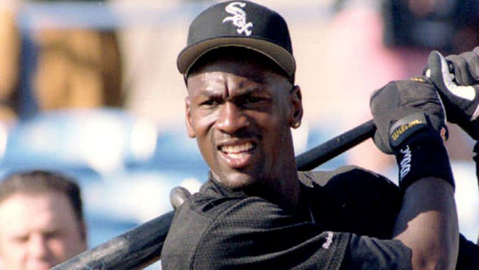 SARATOSA, UNITED STATES: Ex-Chicago Bulls standout Michael Jordan warms up 15 February 1994 in Saratosa, FL, before his first spring training workout with the Chicago White Sox. The retired basketball superstar is hoping to win a spot on the major league team. (Photo credit should read ROBERT SULLIVAN/AFP/Getty Images)