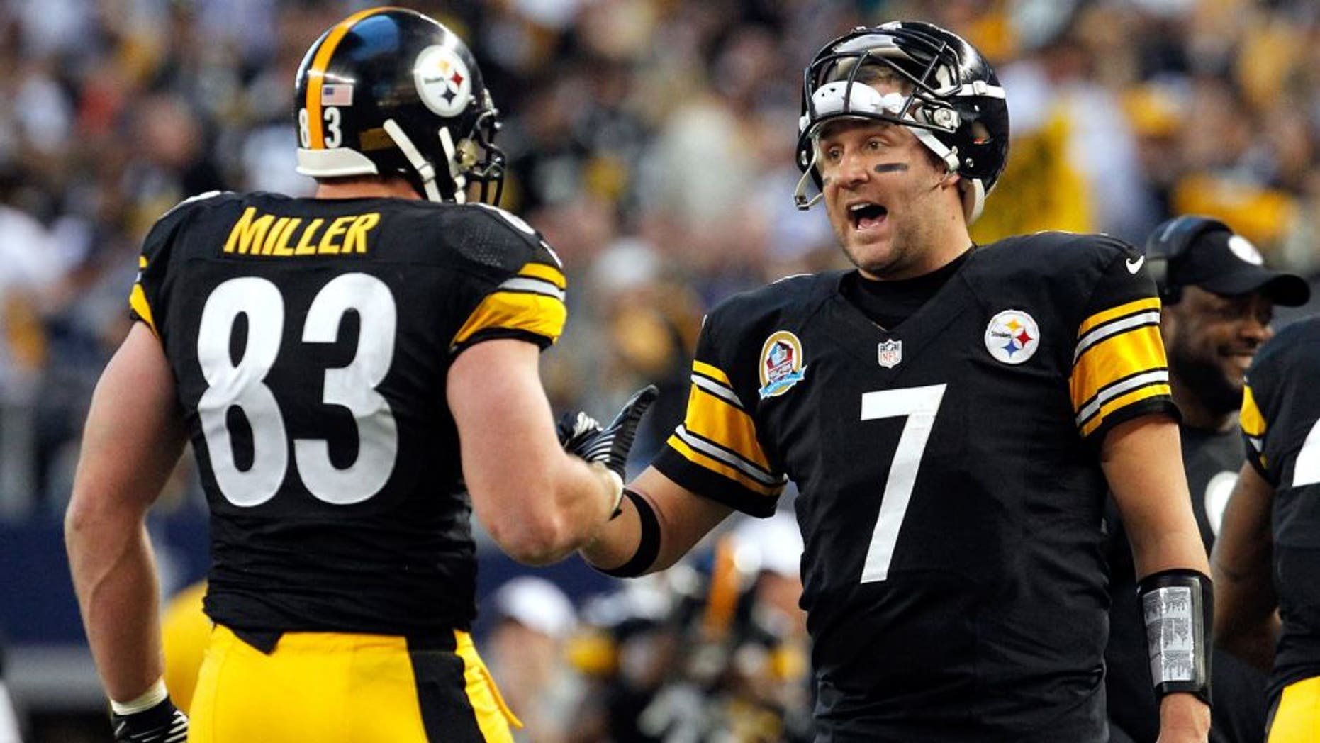 ARLINGTON, TX - DECEMBER 16: Ben Roethlisberger #7 of the Pittsburgh Steelers celebrates with Heath Miller #83 of the Pittsburgh Steelers after Miller scored against the Dallas Cowboys at Cowboys Stadium on December 16, 2012 in Arlington, Texas. (Photo by Tom Pennington/Getty Images)