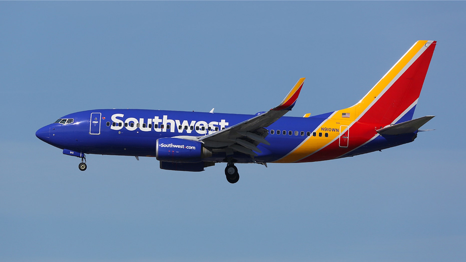 Terrified passengers prepared to die during an attempted landing in New Orleans during a storm Saturday.