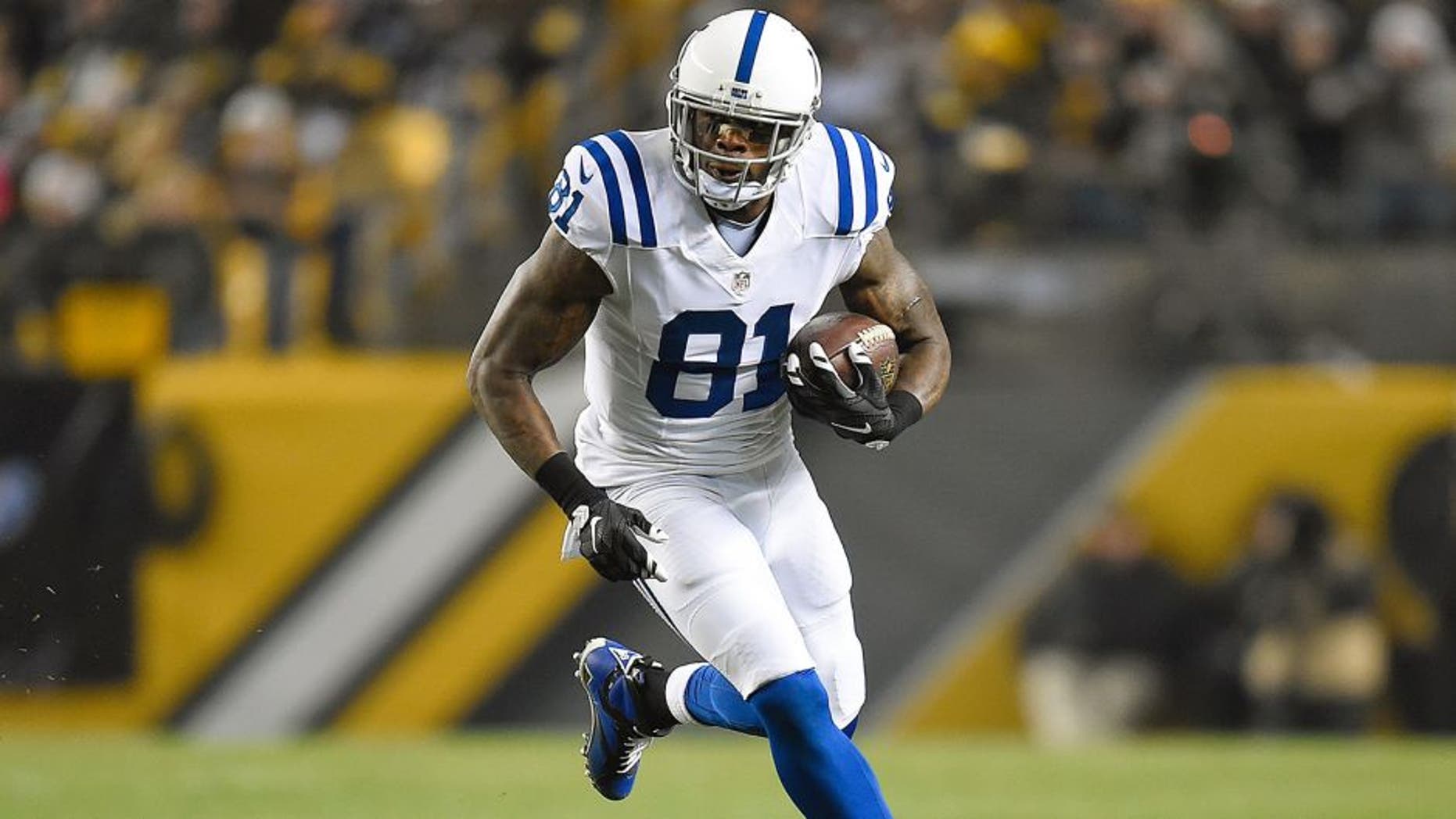 PITTSBURGH, PA - DECEMBER 6: Andre Johnson #81 of the Indianapolis Colts carries the ball against the Pittsburgh Steelers at Heinz Field on December 6, 2015 in Pittsburgh, Pennsylvania. (Photo by Joe Sargent/Getty Images)