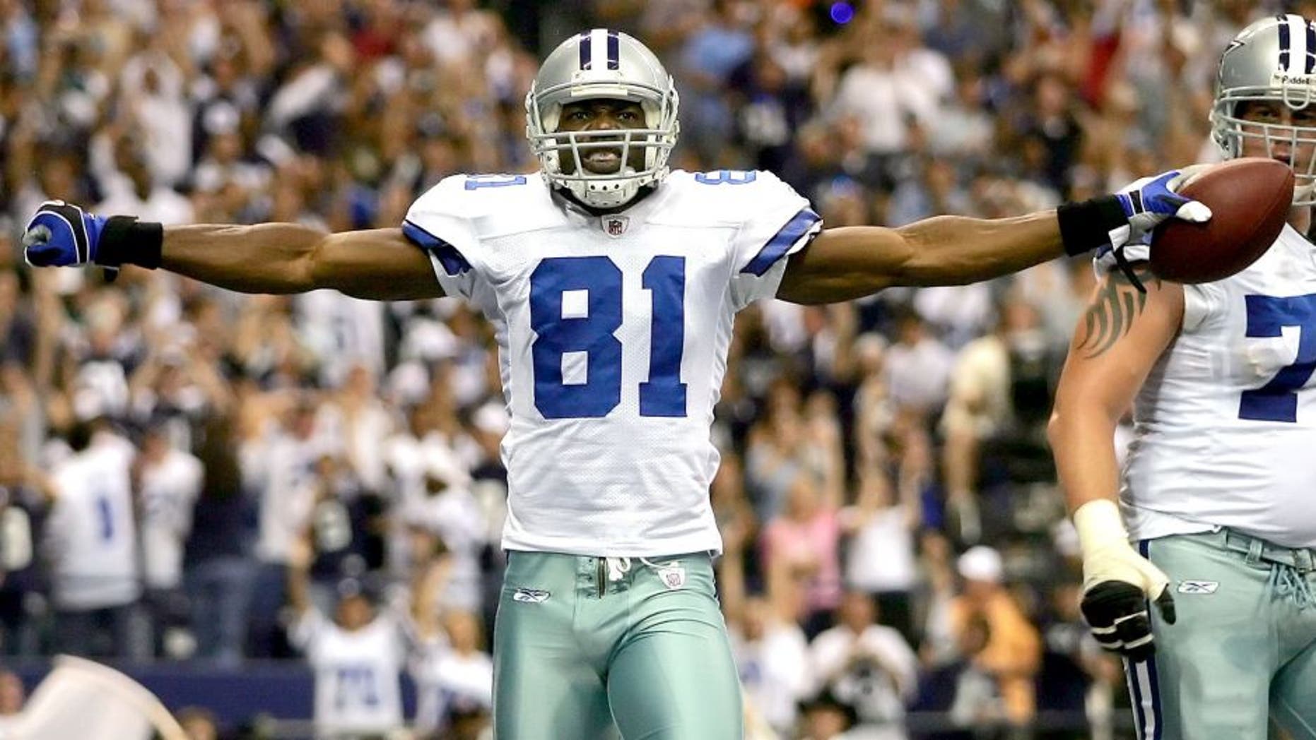 DALLAS - SEPTEMBER 15: Wide receiver Terrell Owens #81 of the Dallas Cowboys celebrates a touchdown against the Philadelphia Eagles in the second quarter at Texas Stadium on September 15, 2008 in Irving, Texas. (Photo by Ronald Martinez/Getty Images)