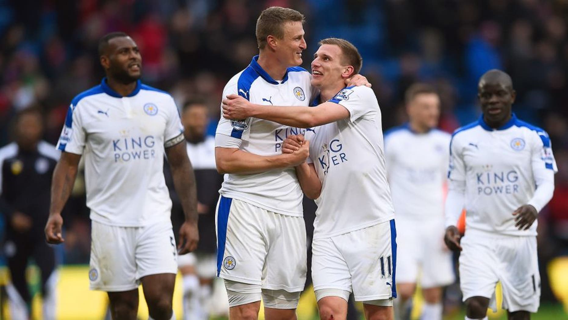 LONDON, ENGLAND - MARCH 19: Marc Albrighton (R) and Robert Huth (L) of Leicester City celebrate their 1-0 win in the Barclays Premier League match between Crystal Palace and Leicester City at Selhurst Park on March 19, 2016 in London, United Kingdom. (Photo by Mike Hewitt/Getty Images)