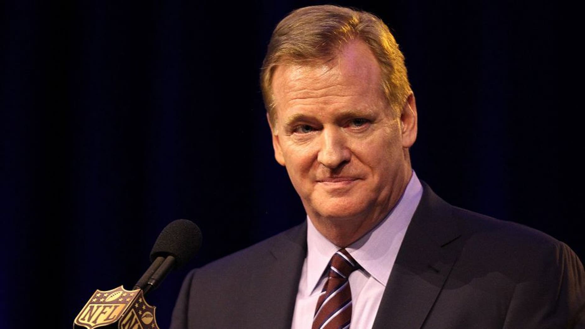 SAN FRANCISCO, CA - FEBRUARY 05: NFL Commissioner Roger Goodell speaks during a press conference prior to Super Bowl 50 at the Moscone Center West on February 5, 2016 in San Francisco, California. (Photo by Mike Lawrie/Getty Images)