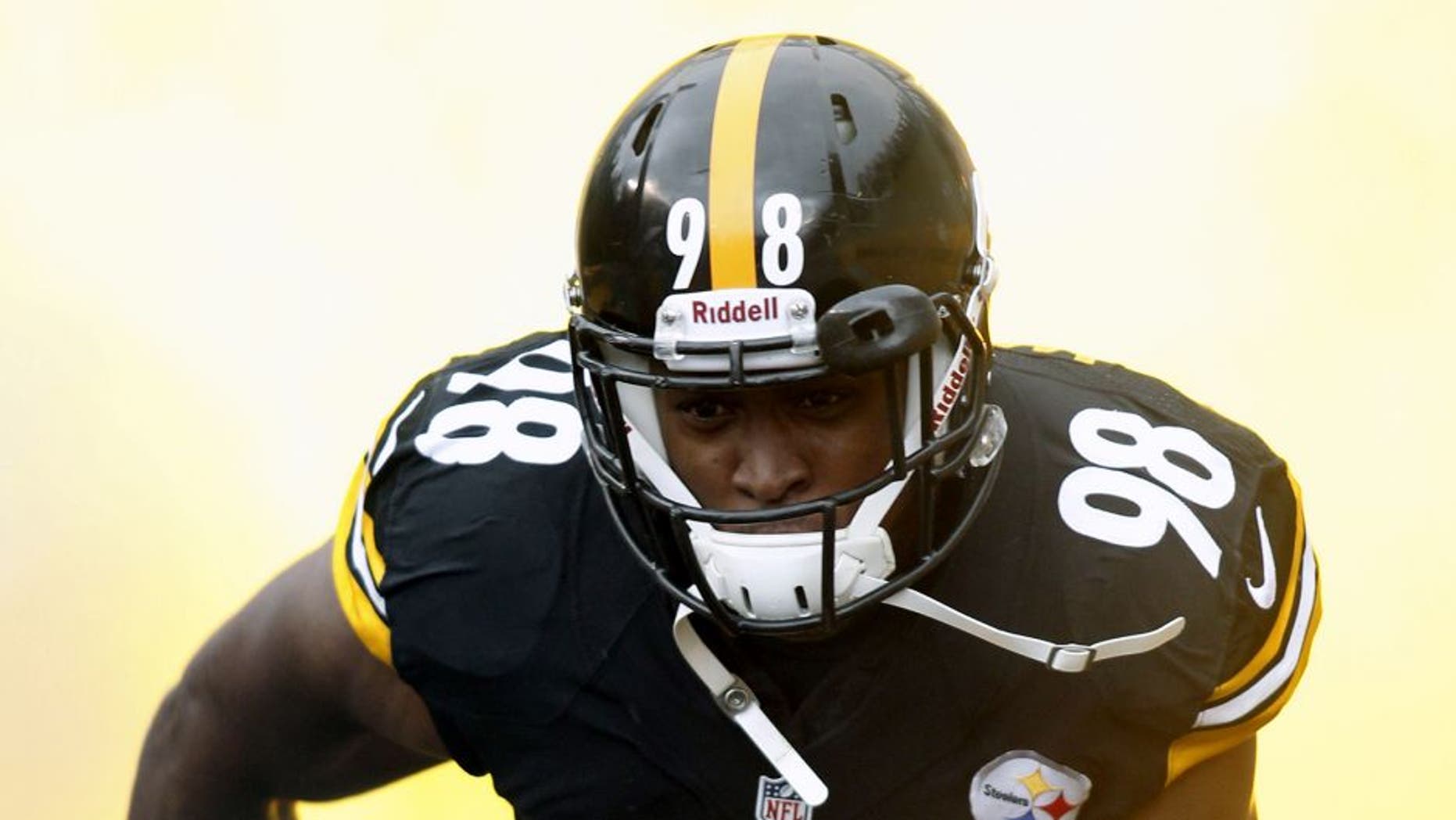 Nov 10, 2013; Pittsburgh, PA, USA; Pittsburgh Steelers inside linebacker Vince Williams (98) takes the field during player introductions against the Buffalo Bills during the first quarter at Heinz Field. The Steelers won 23-10. Mandatory Credit: Charles LeClaire-USA TODAY Sports