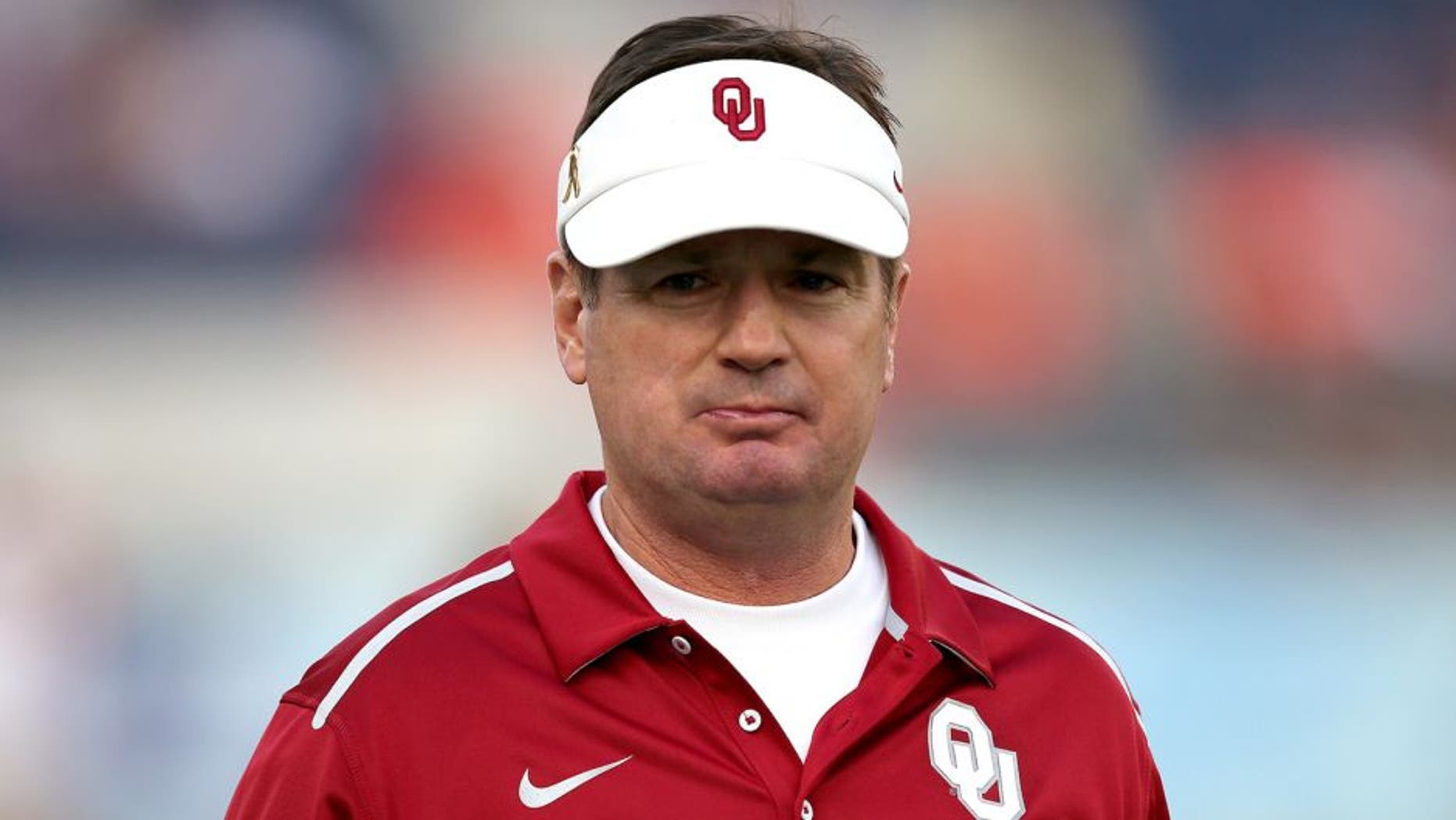 Head coach Bob Stoops of the Oklahoma Sooners is seen during the NCAA Russell Athletic Bowl between the Clemson Tigers and the Oklahoma Sooners on December 29, 2014 in Orlando, Florida. Clemson won the game by a score of 40-6. (Photo by Alex Menendez/Getty Images)