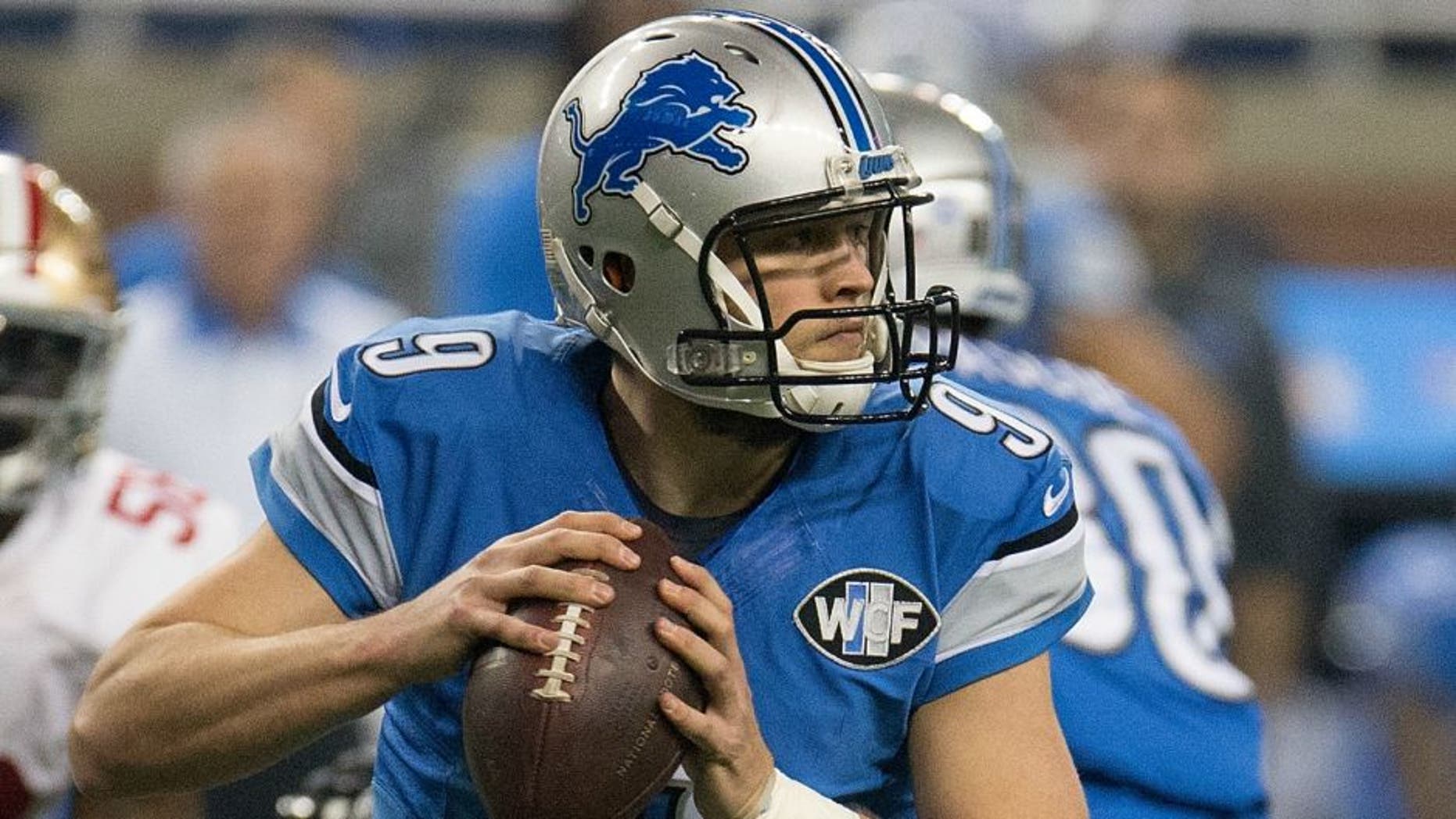DETROIT, MI - DECEMBER 27: Matthew Stafford #9 of the Detroit Lions looks to throw a second quarter pass against the San Francisco 49ers during an NFL game at Ford Field on December 27, 2015 in Detroit, Michigan. (Photo by Dave Reginek/Getty Images)