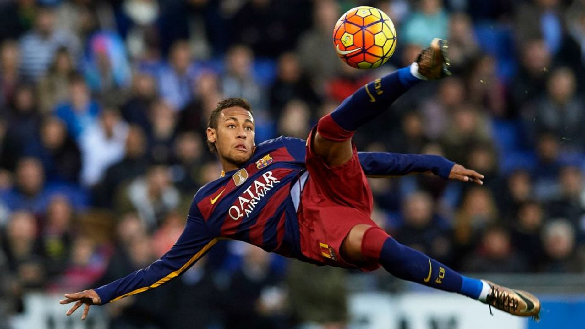 BARCELONA, SPAIN - JANUARY 02: Neymar JR of Barcelona in action during the La Liga match between Real CD Espanyol and FC Barcelona at Cornella-El Prat Stadium on January 2, 2016 in Barcelona, Spain. (Photo by Manuel Queimadelos Alonso/Getty Images)