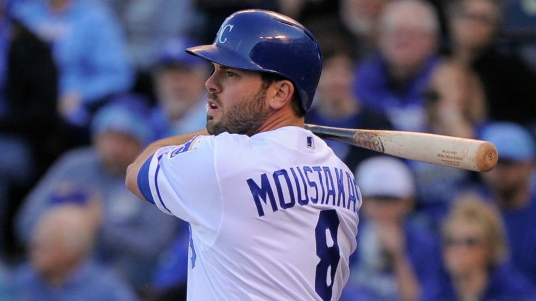 KANSAS CITY, MO - APRIL 21: Mike Moustakas #8 of the Kansas City Royals hits a single in the first inning against the Detroit Tigers at Kauffman Stadium on April 21, 2016 in Kansas City, Missouri. (Photo by Ed Zurga/Getty Images) *** Local Caption *** Mike Moustakas,KANSAS CITY, MO - APRIL 21: Mike Moustakas #8 of the Kansas City Royals hits a single in the first inning against the Detroit Tigers at Kauffman Stadium on April 21, 2016 in Kansas City, Missouri. (Photo by Ed Zurga/Getty Images)