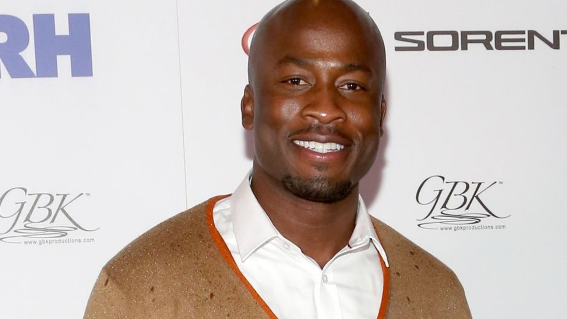 Former Oakland Raiders defensive end Akbar Gbajabiamila helped police find a suspect in a hit-and-run last summer.