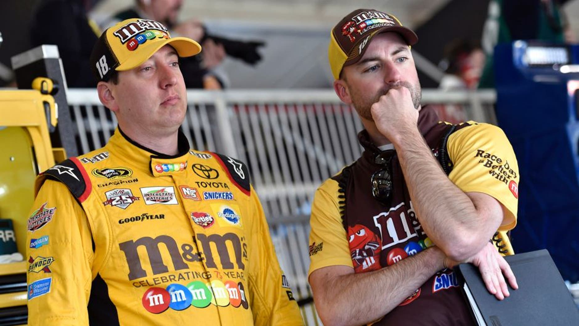 18-20 March, 2016, Fontana, California USA Kyle Busch, M&Mâs 75 Toyota Camry and Adam Stevens © 2016, Nigel Kinrade LAT Photo USA
