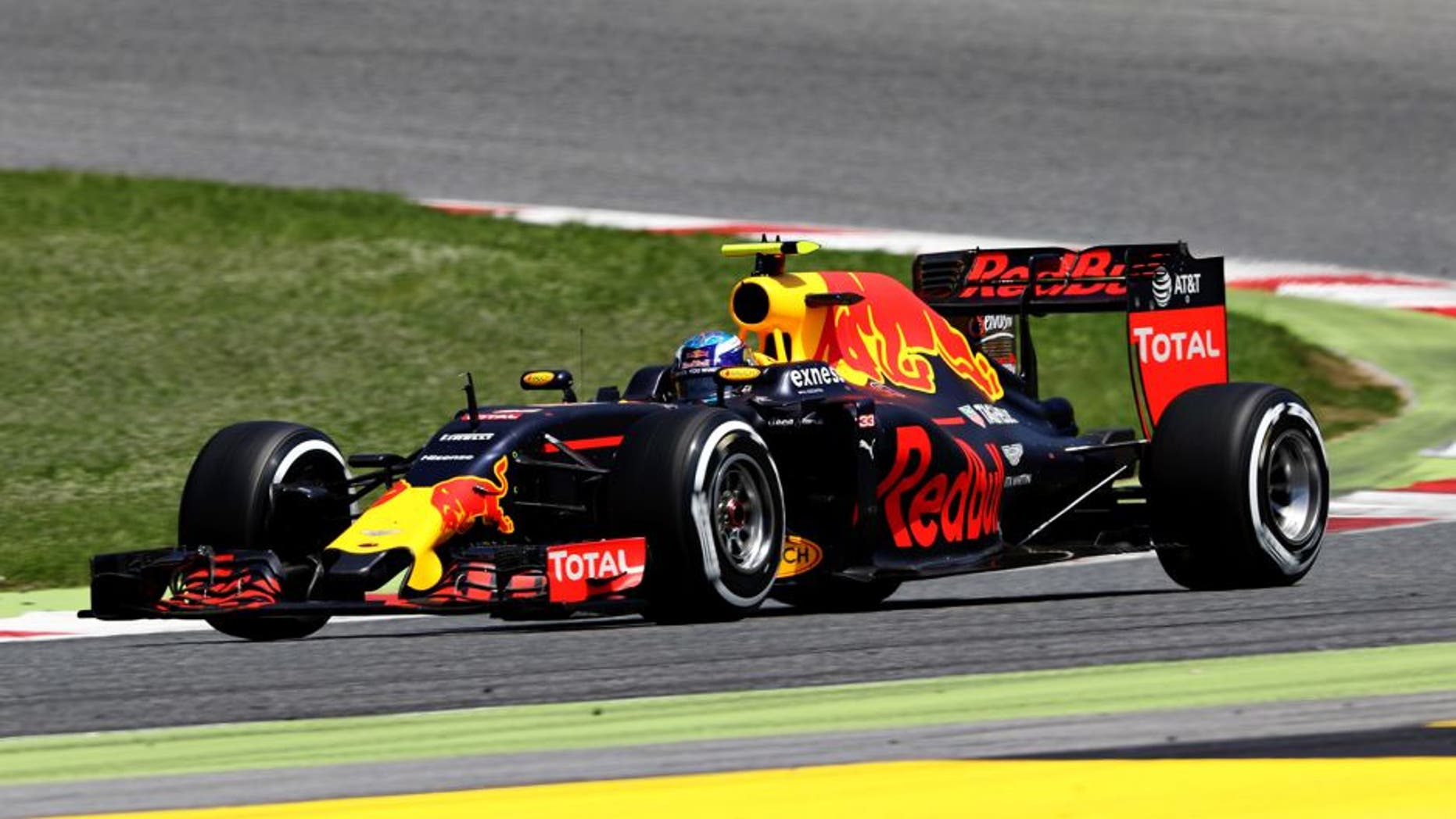 MONTMELO, SPAIN - MAY 15: Max Verstappen of the Netherlands driving the (33) Red Bull Racing Red Bull-TAG Heuer RB12 TAG Heuer on track during the Spanish Formula One Grand Prix at Circuit de Catalunya on May 15, 2016 in Montmelo, Spain. (Photo by Mark Thompson/Getty Images)