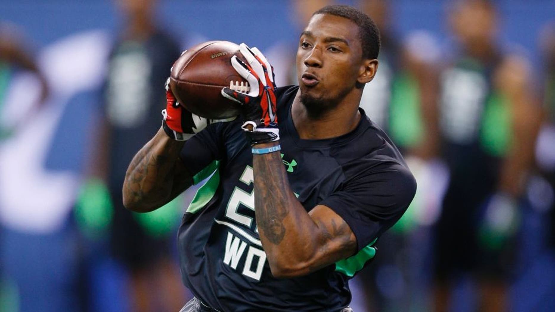 INDIANAPOLIS, IN - FEBRUARY 27: Wide receiver Malcolm Mitchell of Georgia in action during the 2016 NFL Scouting Combine at Lucas Oil Stadium on February 27, 2016 in Indianapolis, Indiana. (Photo by Joe Robbins/Getty Images)