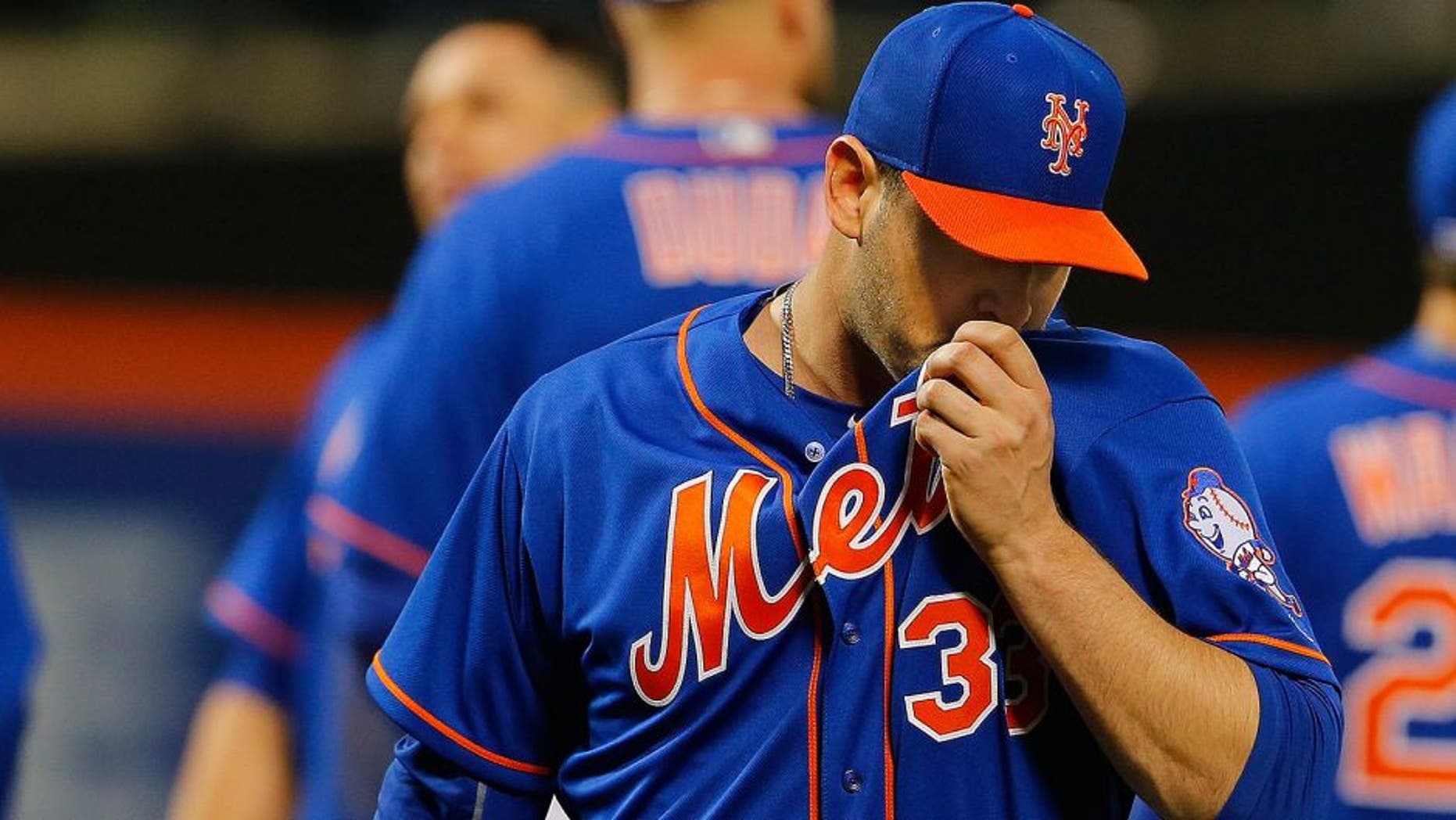 NEW YORK, NY - MAY 19: Pitcher Matt Harvey #33 of the New York Mets walks off the mound after being relieved during the third inning of a game against the Washington Nationals at Citi Field on May 19, 2016 in the Flushing neighborhood of the Queens borough of New York City. (Photo by Rich Schultz/Getty Images)
