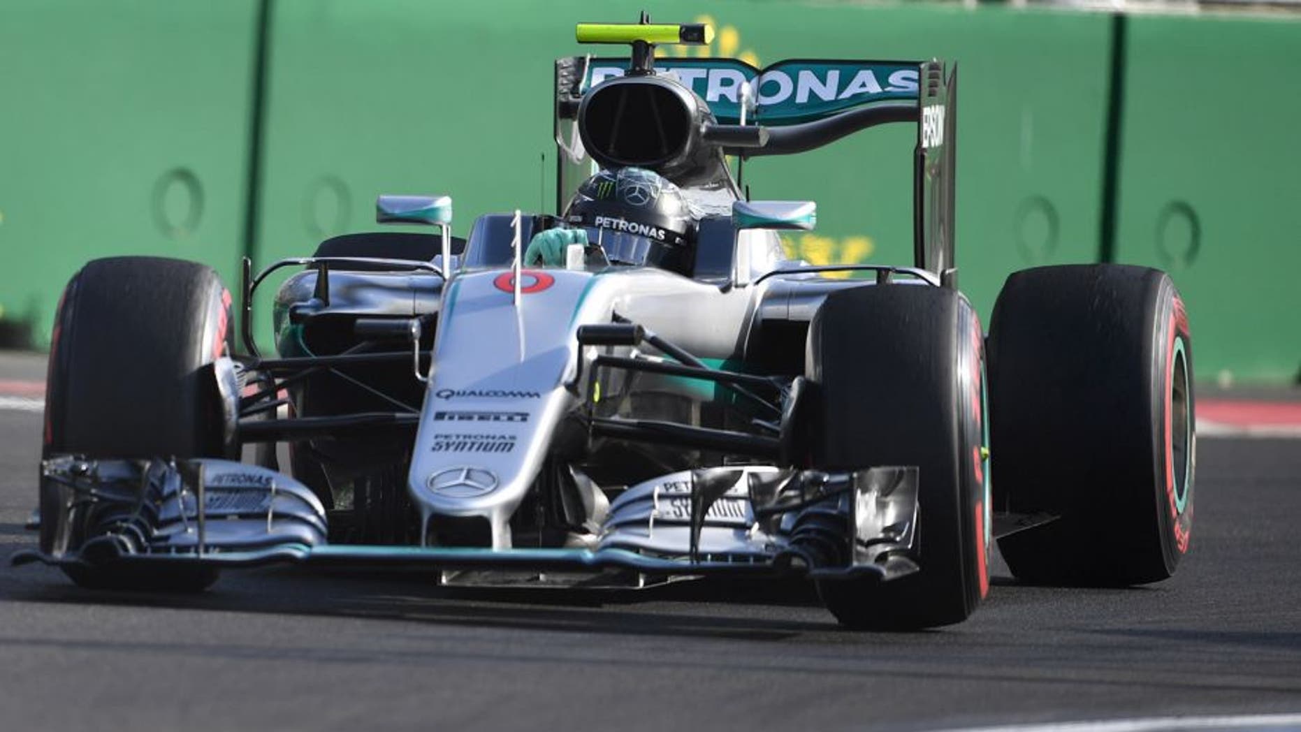 Mercedes AMG Petronas F1 Team's German driver Nico Rosberg steers his car at the Baku City Circuit, on June 19, 2016 in Baku, during the European Formula One Grand Prix. / AFP / ANDREJ ISAKOVIC (Photo credit should read ANDREJ ISAKOVIC/AFP/Getty Images)