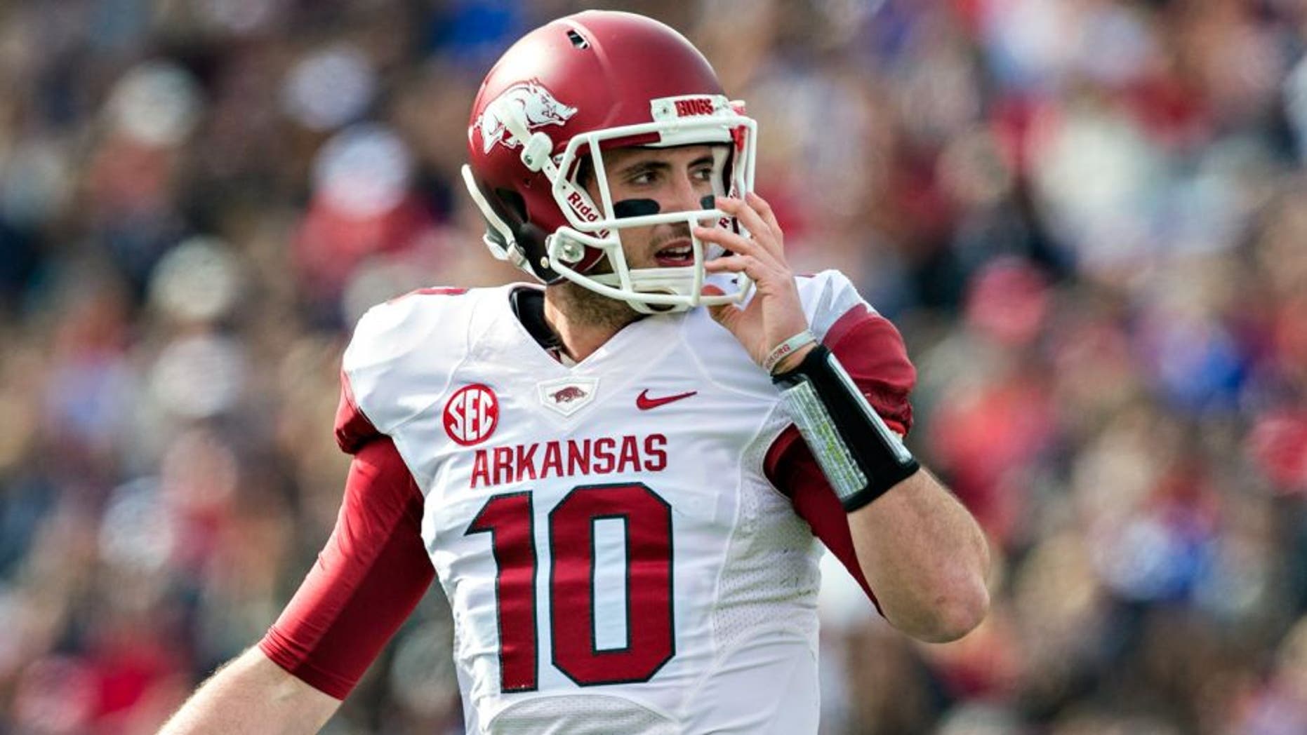 OXFORD, MISSISSIPPI - NOVEMBER 9: Brandon Allen #10 of the Arkansas Razorbacks on the field during a game against the Ole Miss Rebels at Vaught-Hemingway Stadium on November 9, 2013 in Oxford, Mississippi. The Rebels defeated the Razorbacks 34-24. (Photo by Wesley Hitt/Getty Images)