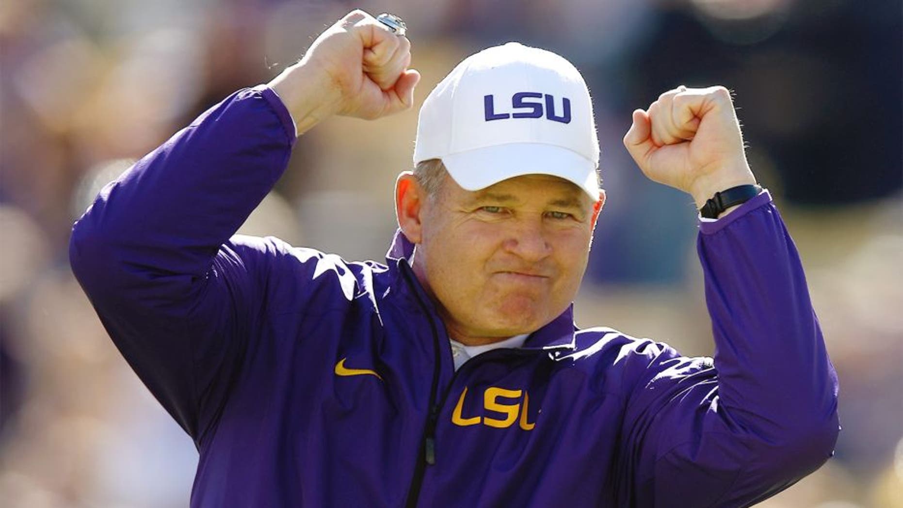 BATON ROUGE, LA - NOVEMBER 29: Head coach Les Miles of the LSU Tigers reacts during pre game before playing the Arkansas Razorbacks at Tiger Stadium on November 29, 2013 in Baton Rouge, Louisiana. (Photo by Chris Graythen/Getty Images)