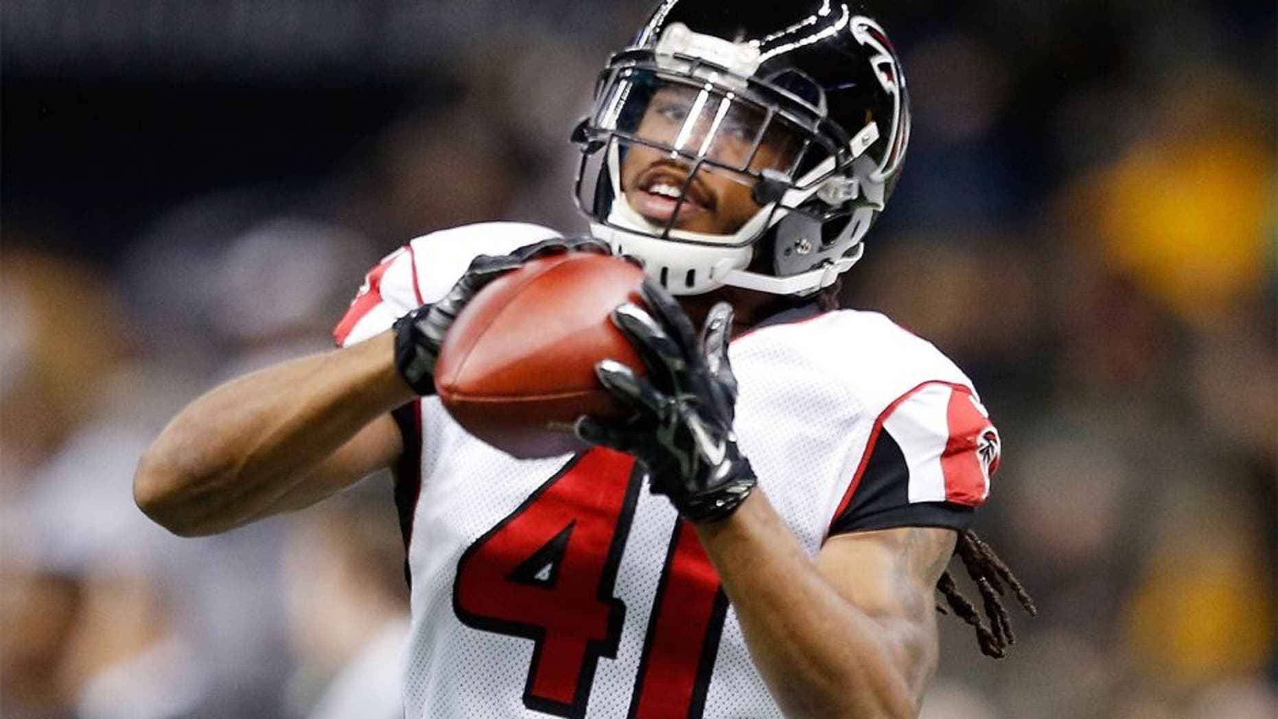 NEW ORLEANS, LA - DECEMBER 21: Dezmen Southward #41 of the Atlanta Falcons warms up prior to a game against the New Orleans Saints at the Mercedes-Benz Superdome on December 21, 2014 in New Orleans, Louisiana. (Photo by Sean Gardner/Getty Images)