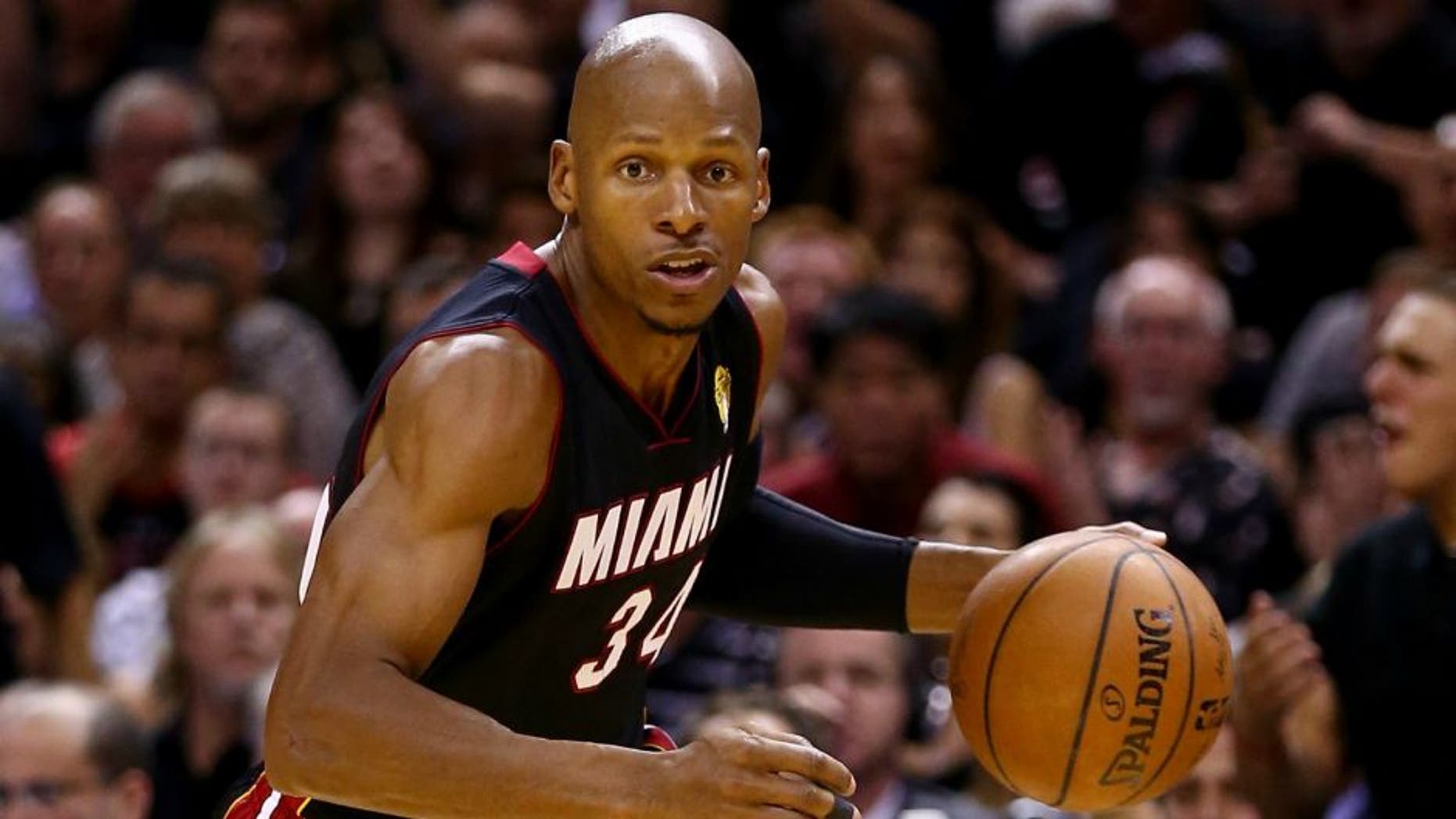 SAN ANTONIO, TX - JUNE 15: Ray Allen #34 of the Miami Heat drives to the basket against the San Antonio Spurs during Game Five of the 2014 NBA Finals at the AT&T Center on June 15, 2014 in San Antonio, Texas. NOTE TO USER: User expressly acknowledges and agrees that, by downloading and or using this photograph, User is consenting to the terms and conditions of the Getty Images License Agreement. (Photo by Andy Lyons/Getty Images)