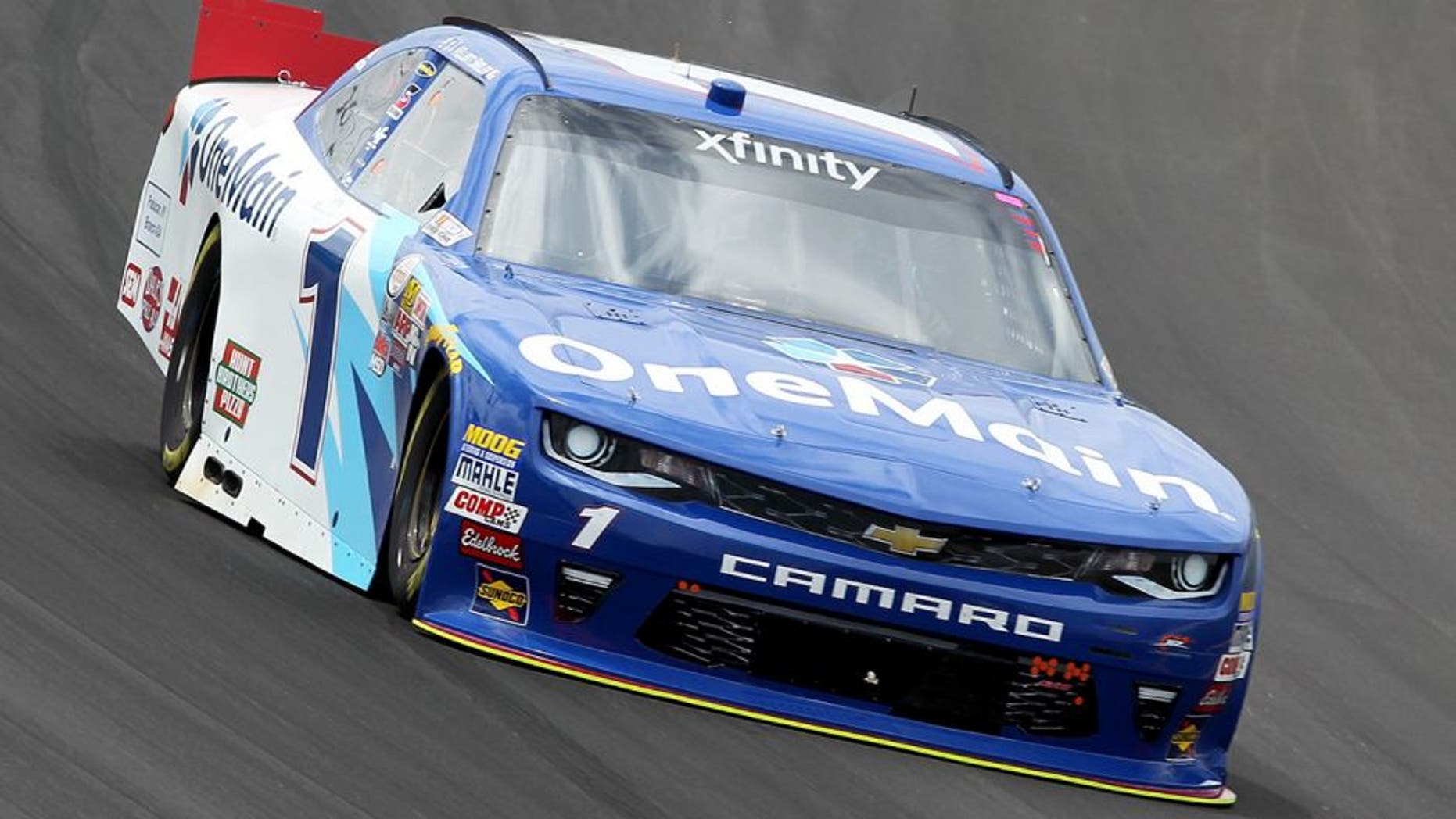 SPARTA, KY - JULY 07: Elliott Sadler, driver of the #1 OneMain Chevrolet, practices for the NASCAR XFINITY Series Alsco 300 at Kentucky Speedway on July 7, 2016 in Sparta, Kentucky. (Photo by Dylan Buell/Getty Images)
