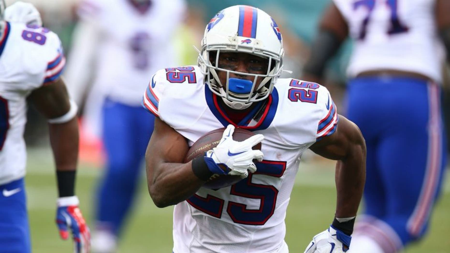 PHILADELPHIA, PA - DECEMBER 13: LeSean McCoy #25 of the Buffalo Bills runs with the ball during the game against the Philadelphia Eagles at Lincoln Financial Field on December 13, 2015 in Philadelphia Pennsylvania. The Eagles defeated the Bills 23-20. (Photo by Rob Leiter via Getty Images)