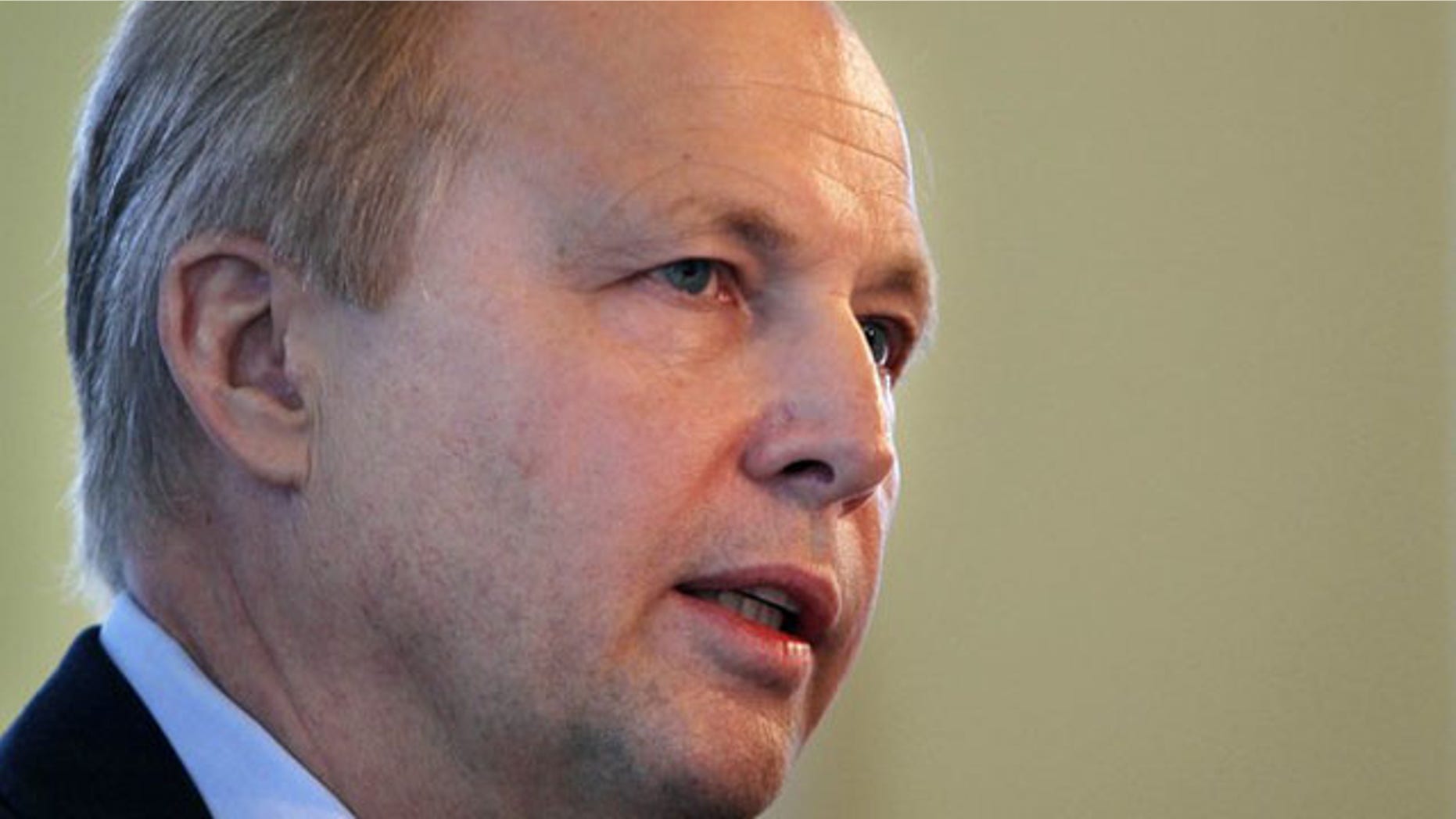 Robert Dudley, who grew up partly on the Gulf, will be the first American to lead London-based BP (Reuters).