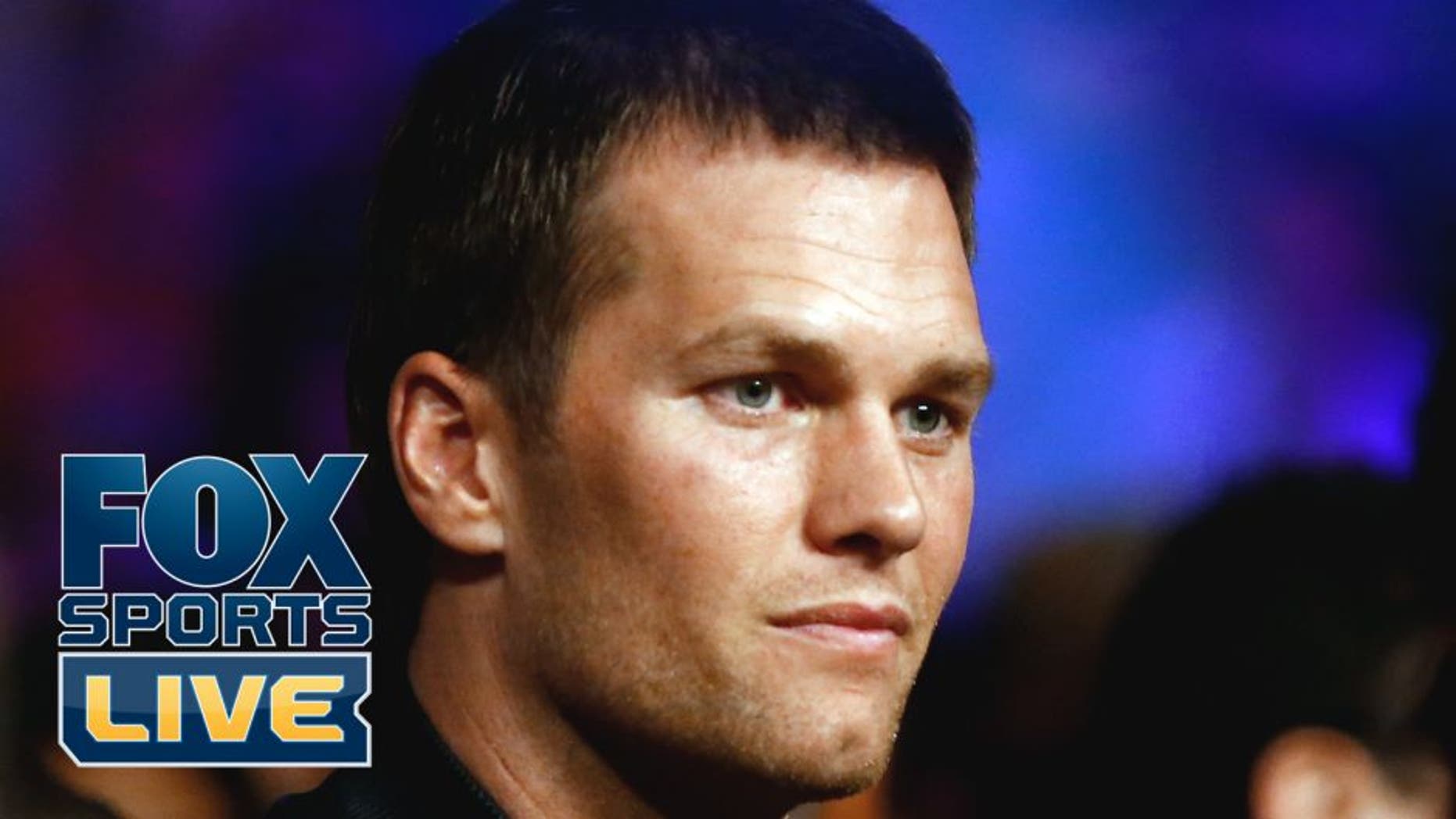 LAS VEGAS, NV - MAY 02: Quarterback Tom Brady attends the welterweight unification championship bout between Floyd Mayweather Jr. and Manny Pacquiao on May 2, 2015 at MGM Grand Garden Arena in Las Vegas, Nevada. (Photo by Al Bello/Getty Images)