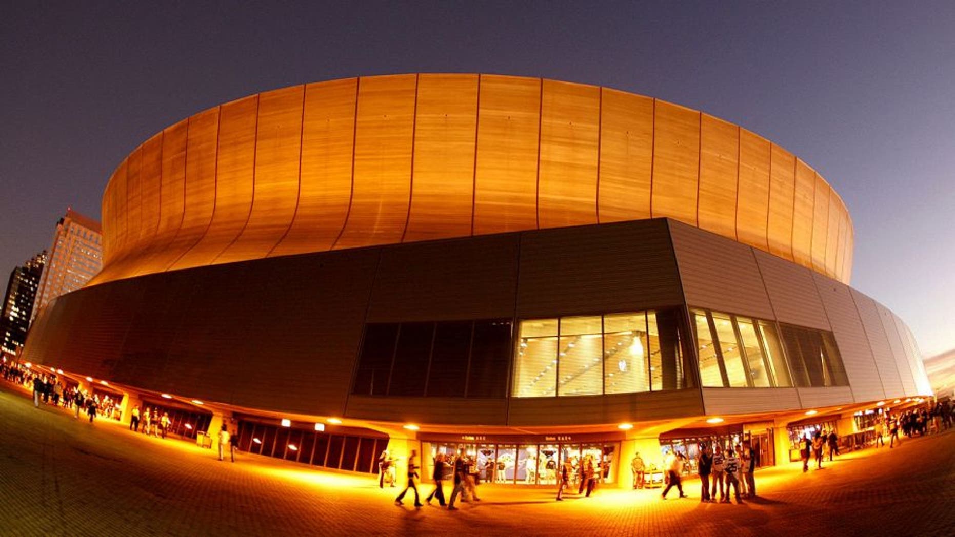 NEW ORLEANS - NOVEMBER 2: An exterior view of the Louisiana Superdome is seen before the start of the game between the New Orleans Saints and the Atlanta Falcons on November 2, 2009 in New Orleans, Louisiana. (Photo by Chris Graythen/Getty Images)