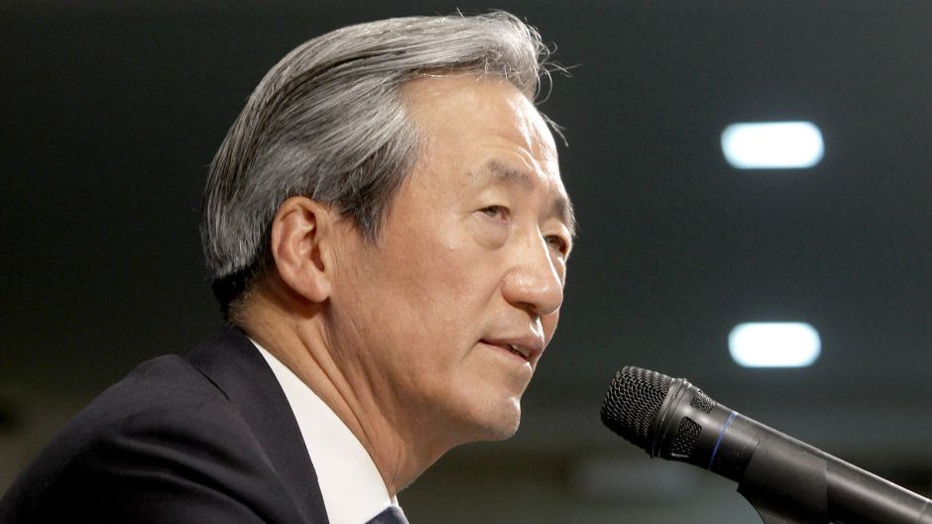 SEOUL, SOUTH KOREA - JUNE 03: Former FIFA vice president Chung Mong-Joon speaks during a press conference on June 3, 2015 in Seoul, South Korea. Honorary Vice President of FIFA Chung Mong-Joon announced that he will consider running for FIFA presidency after the announcement by Sepp Blatter to step down from the position later this year amid a corruption scandal. (Photo by Chung Sung-Jun/Getty Images)