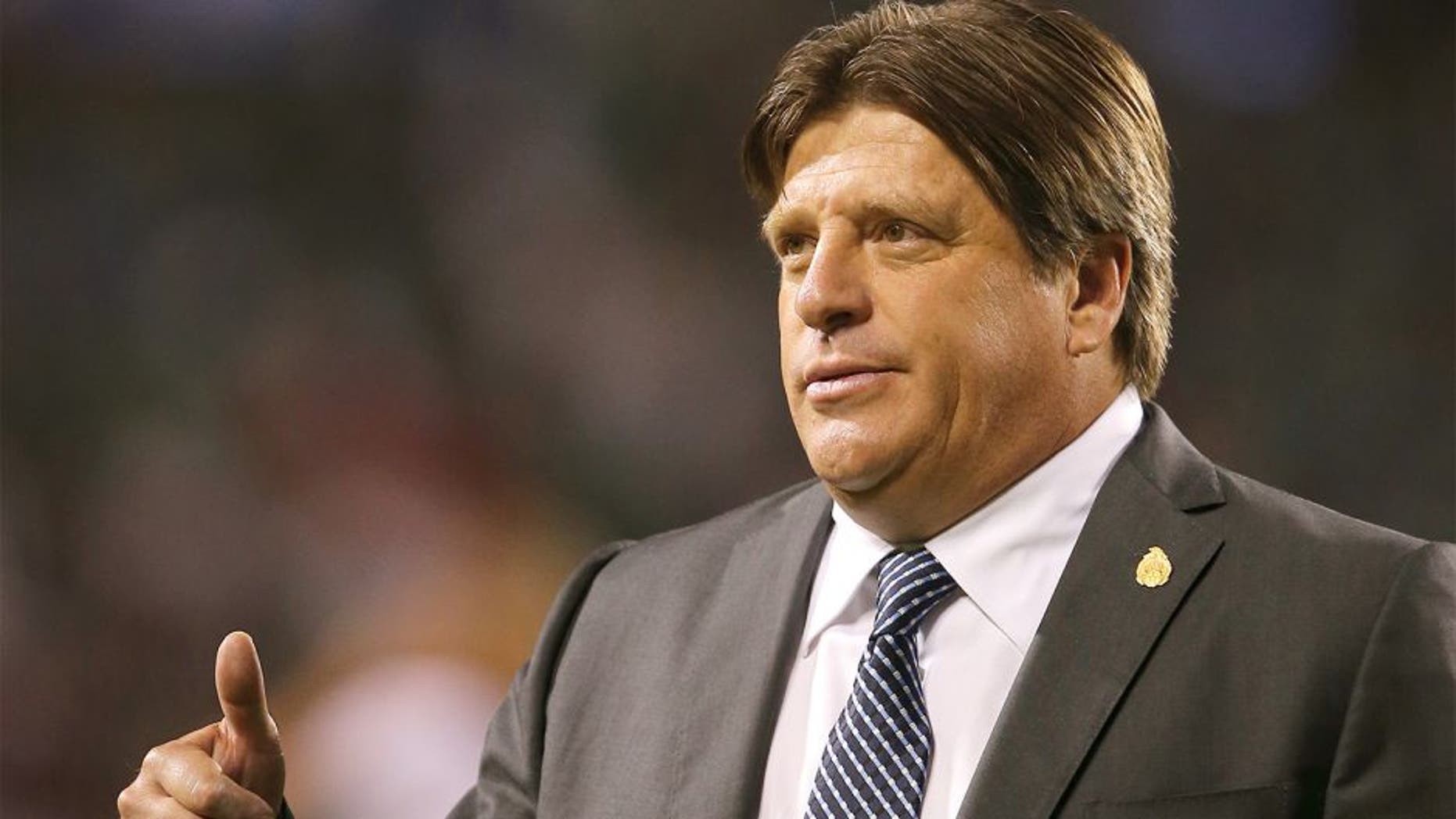 CHICAGO, USA - JULY 09: Miguel Herrera the head coach / manager of Mexico during the CONCACAF Gold Cup match between Mexico and Cuba at Soldier Field on July 9, 2015 in Chicago, Illinois. (Photo by Matthew Ashton - AMA/Getty Images)