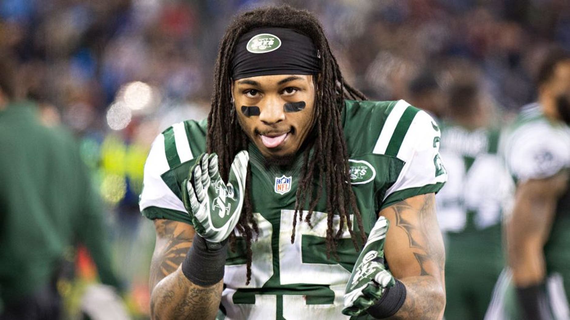 NASHVILLE, TN - DECEMBER 14: Calvin Pryor #25 of the New York Jets on the sidelines in the fourth quarter of a game against the Tennessee Titans at LP Field on December 14, 2014 in Nashville, Tennessee. The Jets defeated the Titans 16-11. (Photo by Wesley Hitt/Getty Images)