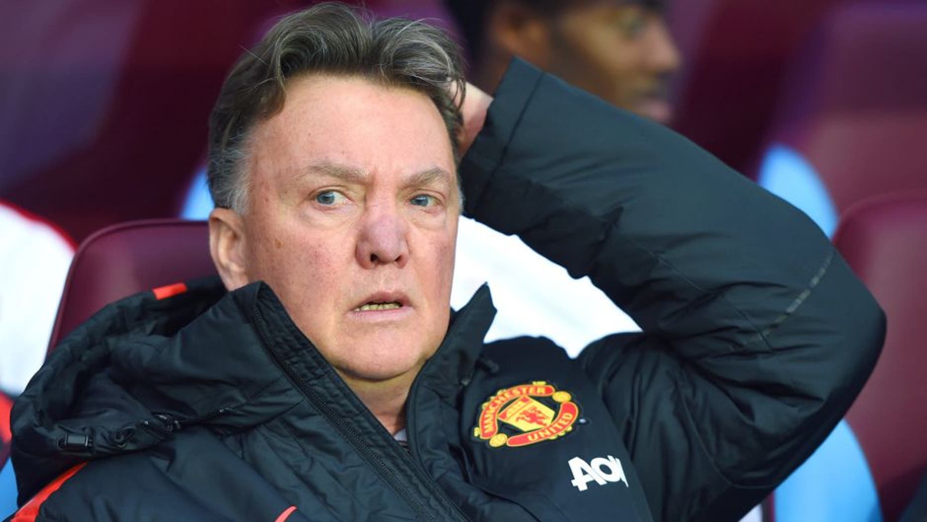 BIRMINGHAM, ENGLAND - DECEMBER 20: Manager Louis van Gaal of Manchester United looks on during the Barclays Premier League match between Aston Villa and Manchester United at Villa Park on December 20, 2014 in Birmingham, England. (Photo by Michael Regan/Getty Images)