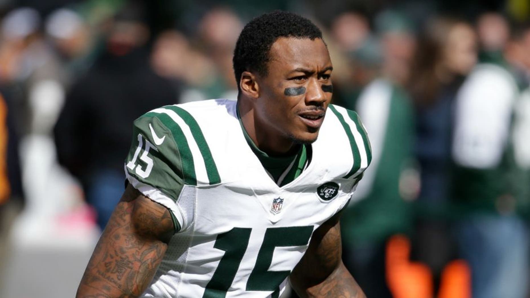 New York Jets wide receiver Brandon Marshall warms up prior to an NFL football game against the Washington Redskins, Sunday, Oct. 18, 2015, in East Rutherford, N.J. (AP Photo/Seth Wenig)