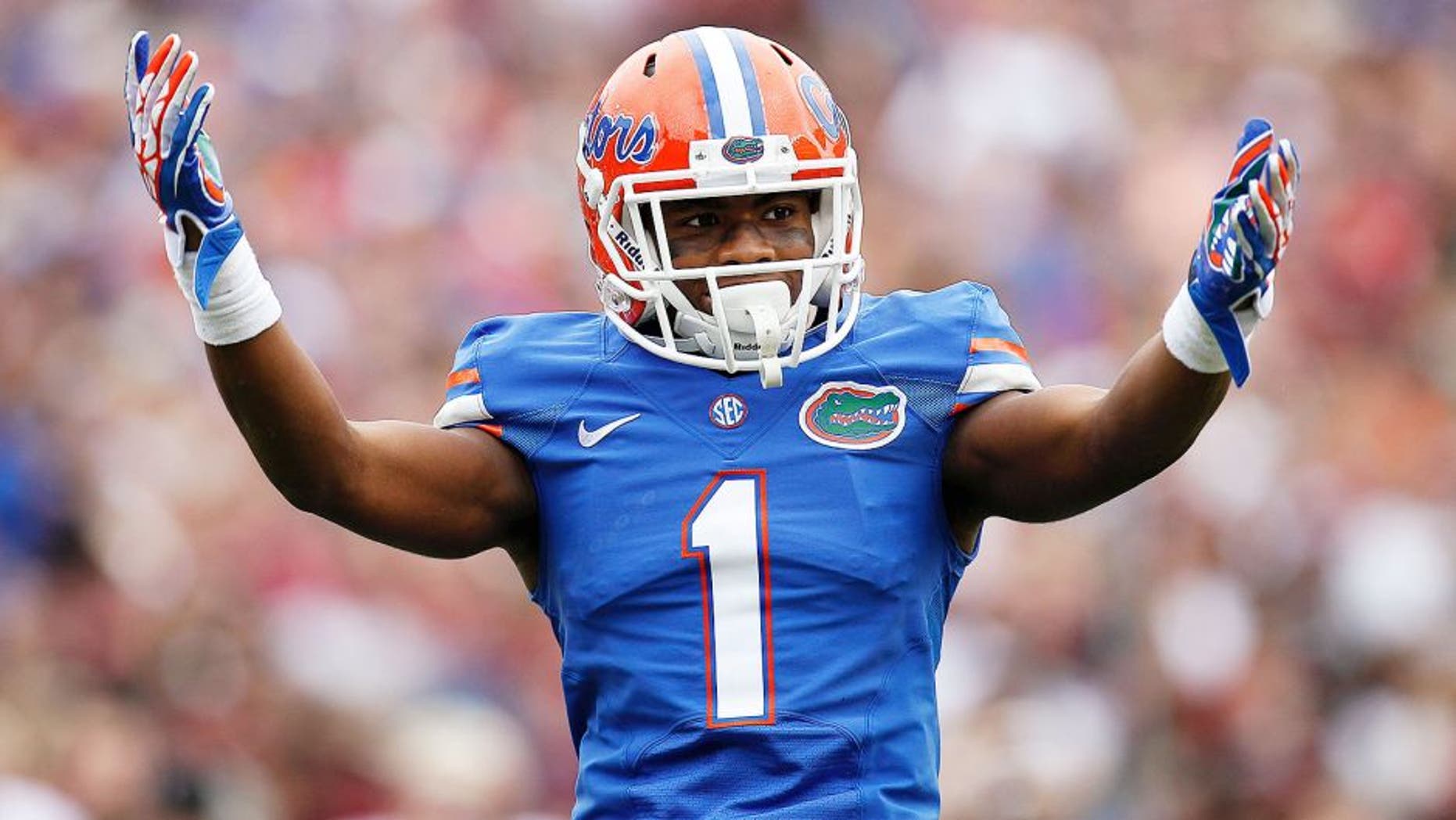 GAINESVILLE, FL - NOVEMBER 30: Cornerback Vernon Hargreaves III #1 of the Florida Gators during the game against the Florida State Seminoles at Ben Hill Griffin Stadium on November 30, 2013 in Gainesville, Florida. 2nd Ranked Florida State defeated Florida 37-7. (Photo by Don Juan Moore/Getty Images)