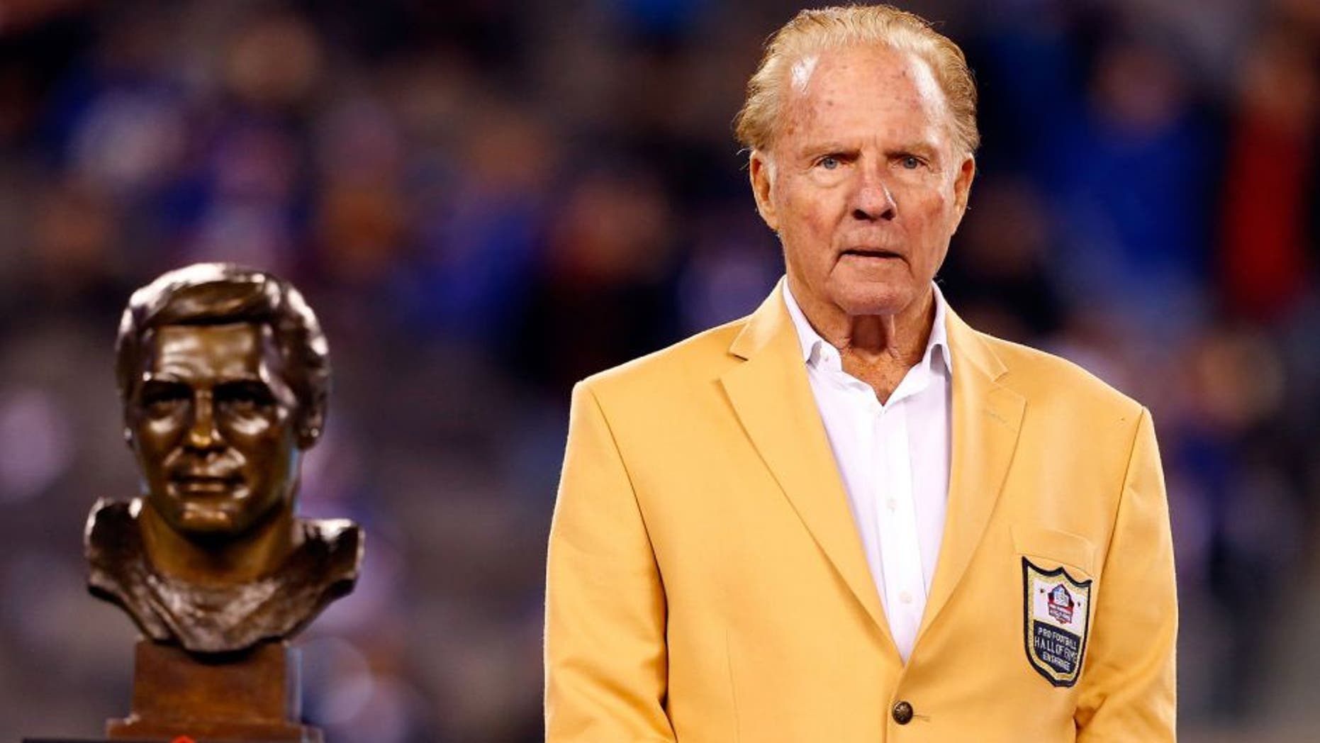 EAST RUTHERFORD, NJ - NOVEMBER 03: (NEW YORK DAILIES OUT) Hall of Famer Frank Gifford looks on during a halftime ceremony of a game between the New York Giants and the Indianapolis Colts on November 3, 2014 at MetLife Stadium in East Rutherford, New Jersey. The Colts defeated the Giants 40-24. (Photo by Jim McIsaac/Getty Images)