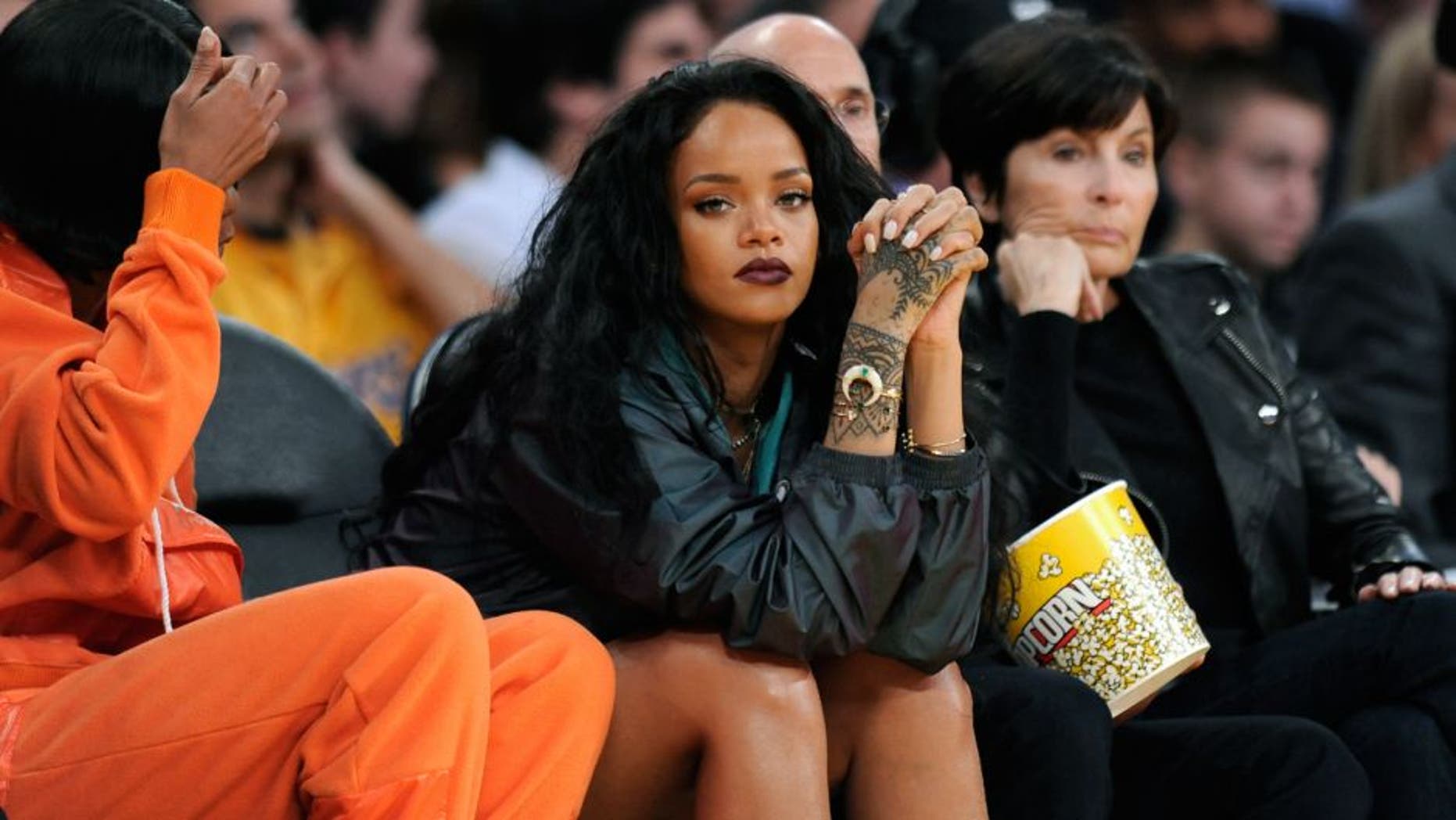 Rihanna Calls Foul On Rumors She S Dating Matt Barnes Fox News