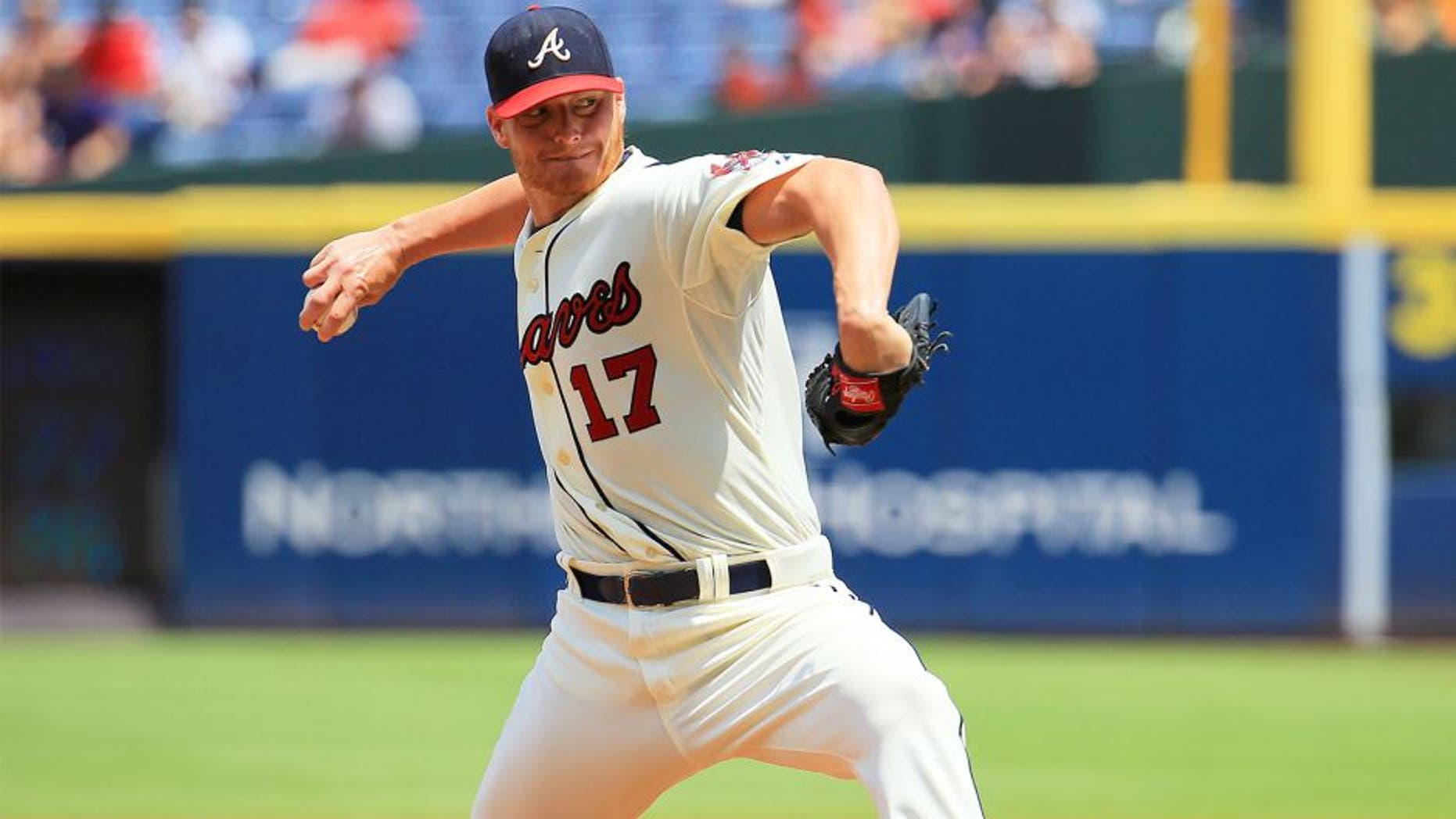 ATLANTA, GA - AUGUST 16: Shelby Miller #17 of the Atlanta Braves pitches in the third inning against the Arizona Diamondbacks at Turner Field on August 16, 2015 in Atlanta, Georgia. (Photo by Daniel Shirey/Getty Images)