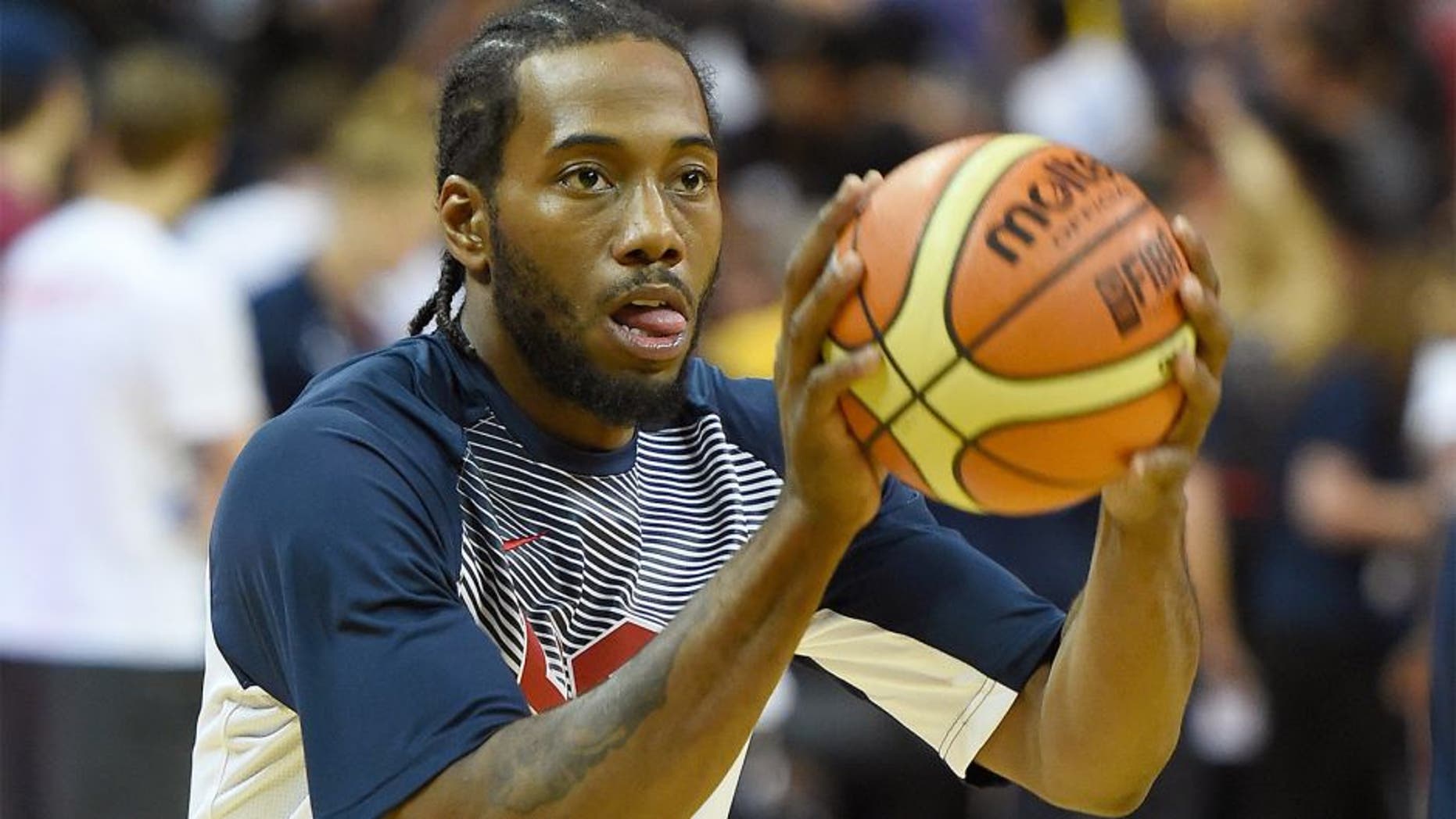 LAS VEGAS, NV - AUGUST 13: Kawhi Leonard #30 of the 2015 USA Basketball Men's National Team warms up before a USA Basketball showcase at the Thomas & Mack Center on August 13, 2015 in Las Vegas, Nevada. (Photo by Ethan Miller/Getty Images)