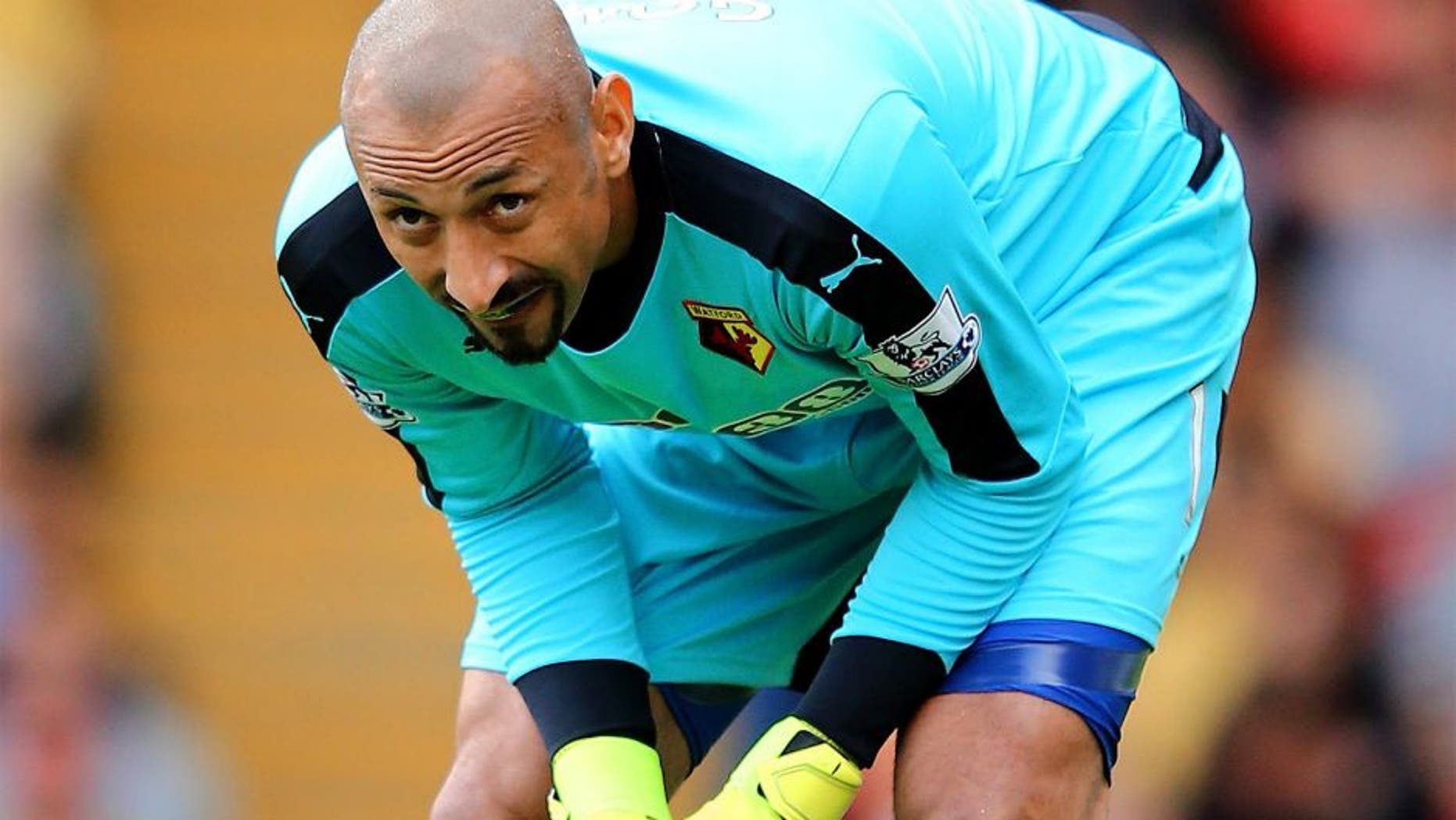 WATFORD, ENGLAND - AUGUST 23: Heurelho Gomes of Watford in action during the Barclays Premier League match between Watford and Southampton at Vicarage Road on August 23, 2015 in Watford, United Kingdom. (Photo by Richard Heathcote/Getty Images)