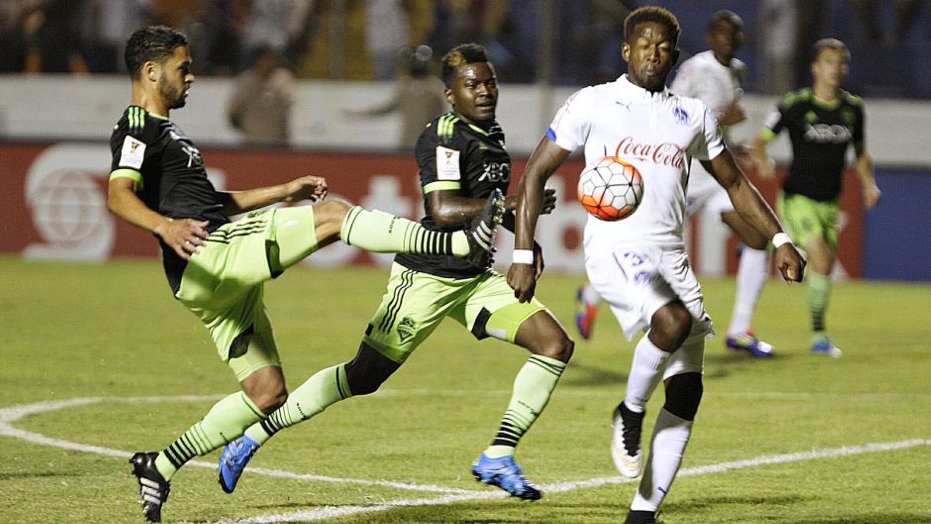Action photo during the match CD Olimpia (HON) vs Seattle Sounders (USA) at Nacional de Tegucigalpa Stadium, Scotiabank CONCACAF Champions League 2015-2016. Foto de accion durante el Partido CD Olimpia (HON) vs Seattle Sounders (USA), Partido Correspondiente al Grupo F de la Liga de Campeones CONCACAF 2015-2016, en la foto: Romell Quioto 26/08/2015/MEXSPORT/ CONCACAF Estadio Nacional de Tegucigalpa