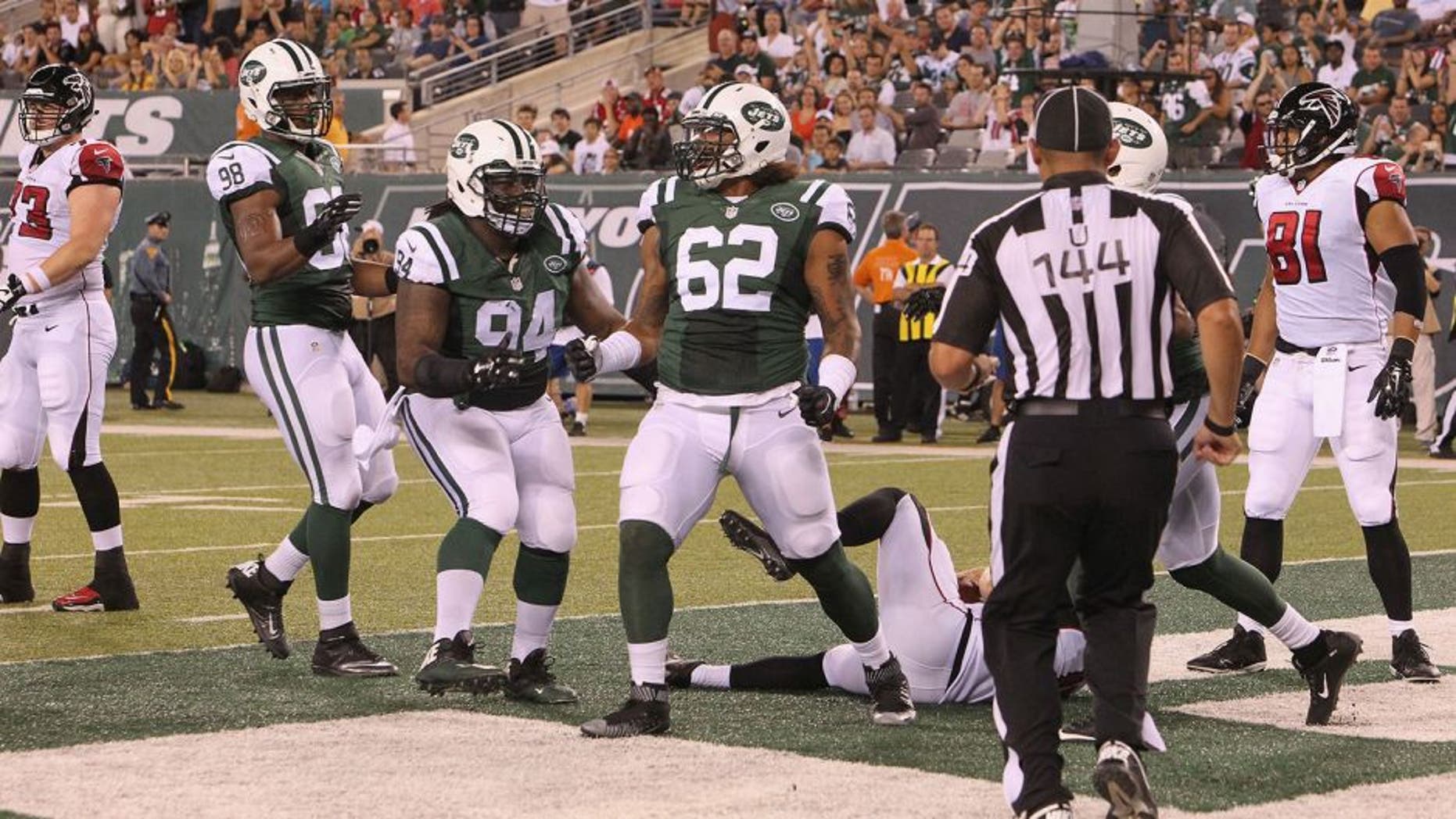 EAST RUTHERFORD, NJ - AUGUST 21: Defensive End Leonard Williams #62 of the New York Jets has a Sack and a Safety against the Atlanta Falcons at MetLife Stadium on August 21, 2015 in East Rutherford, New Jersey. (Photo by Al Pereira/Getty Images for New York Jets)