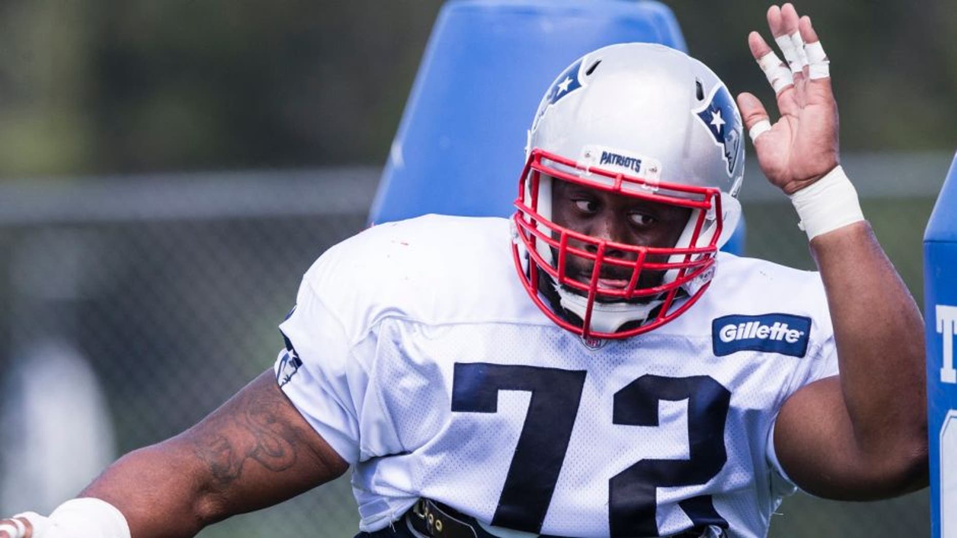 FOXBOROUGH, MA - AUGUST 15: New England Patriots defensive lineman Frank Kearse works out during practice at Gillette Stadium in Foxborough, Mass., Aug. 15, 2016. (Photo by Keith Bedford/The Boston Globe via Getty Images)