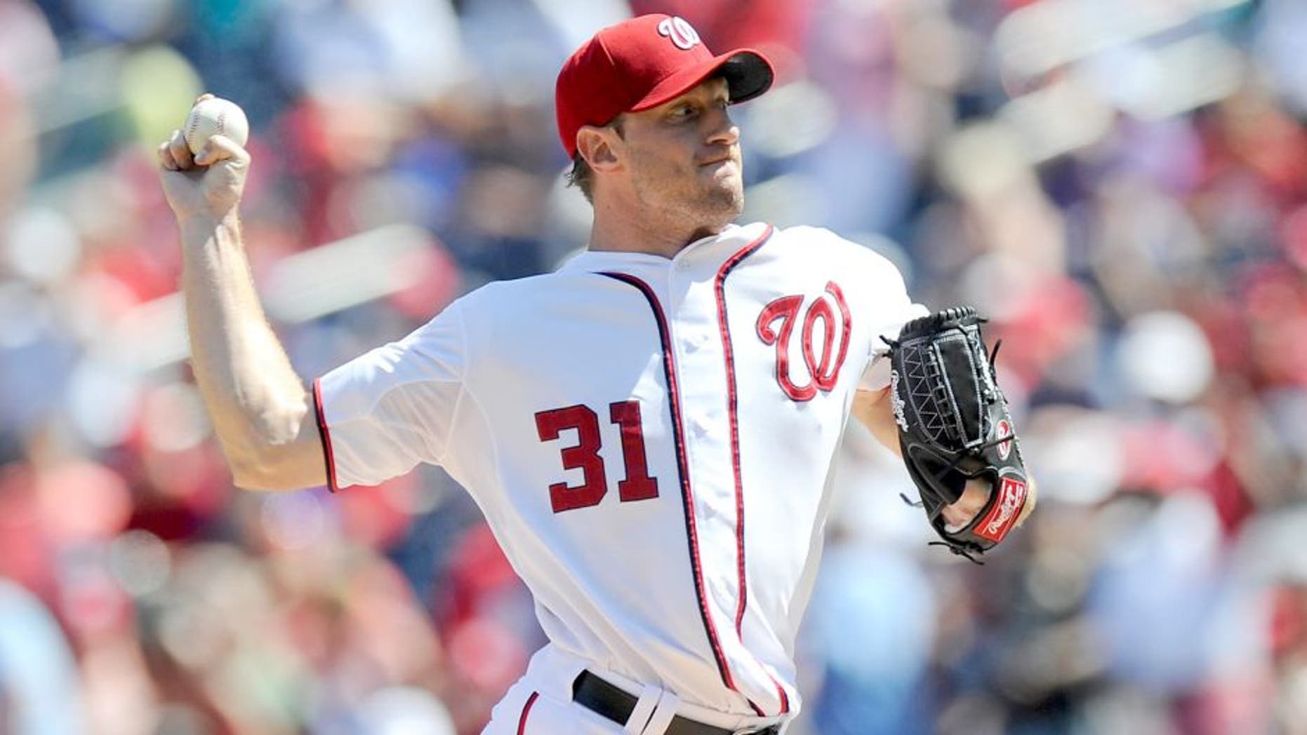 WASHINGTON, DC - SEPTEMBER 07: Max Scherzer #31 of the Washington Nationals pitches in the first inning against the New York Mets at Nationals Park on September 7, 2015 in Washington, DC. (Photo by Greg Fiume/Getty Images)