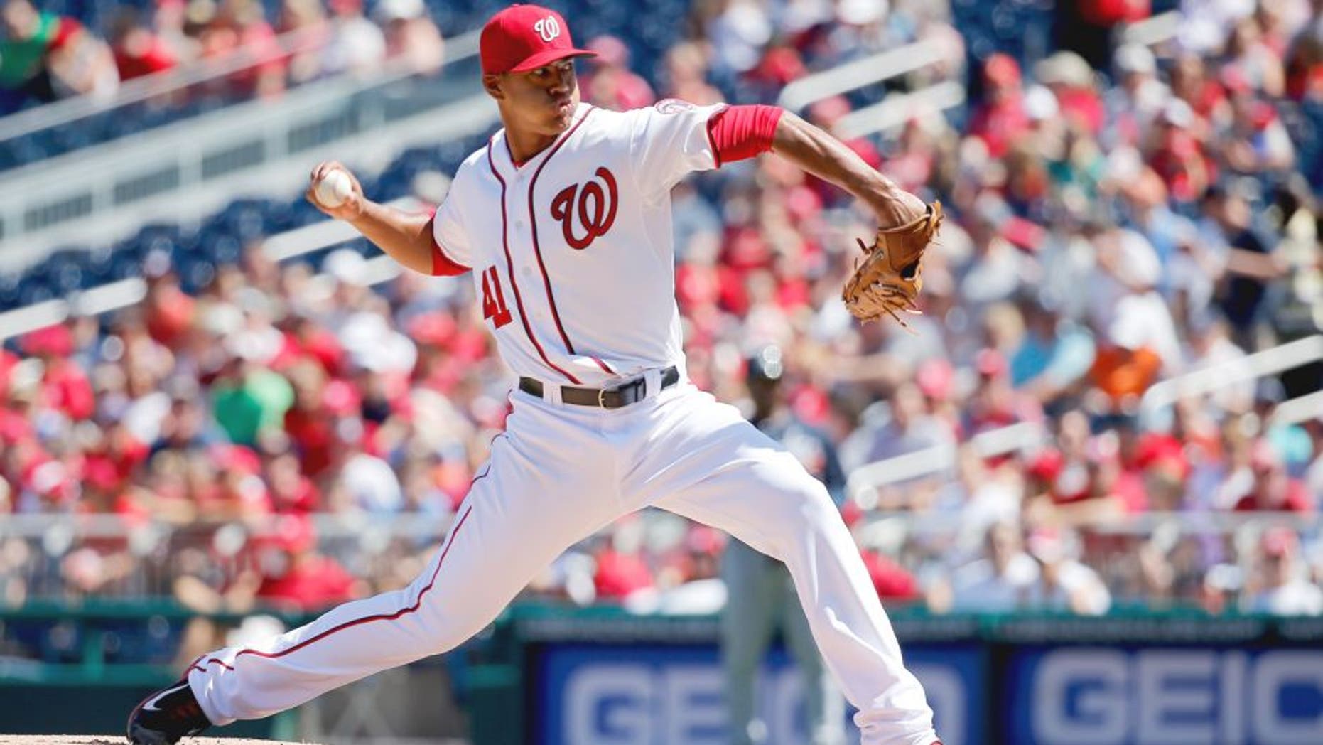 WASHINGTON, DC - SEPTEMBER 06: Starting pitcher Joe Ross #41 of the Washington Nationals throws to a Atlanta Braves batter in the first inning at Nationals Park on September 6, 2015 in Washington, DC. (Photo by Rob Carr/Getty Images)