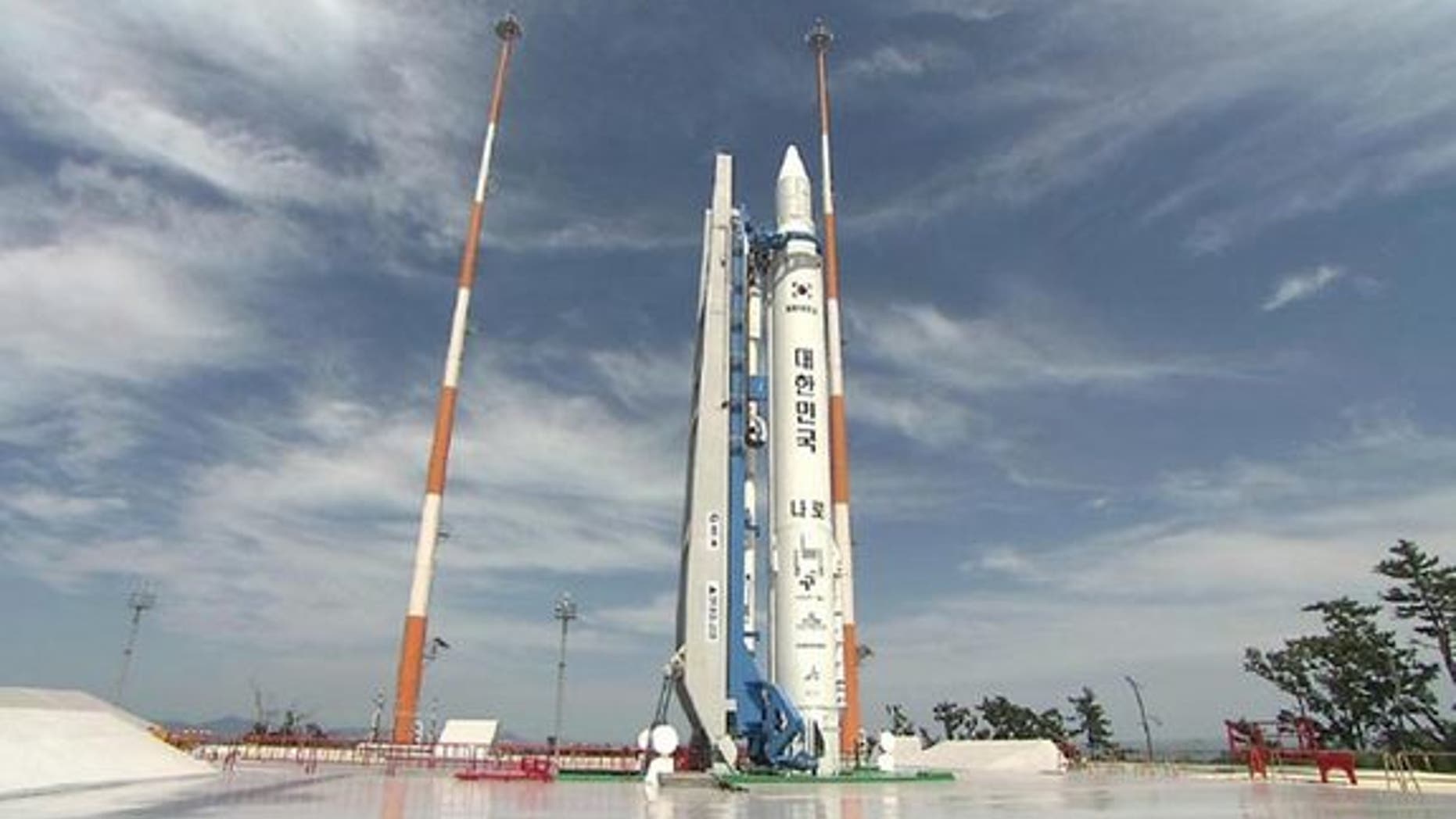 The South Korean KSLV-1 rocket sits on the launch pad during ground tests before its first launch in 2009.